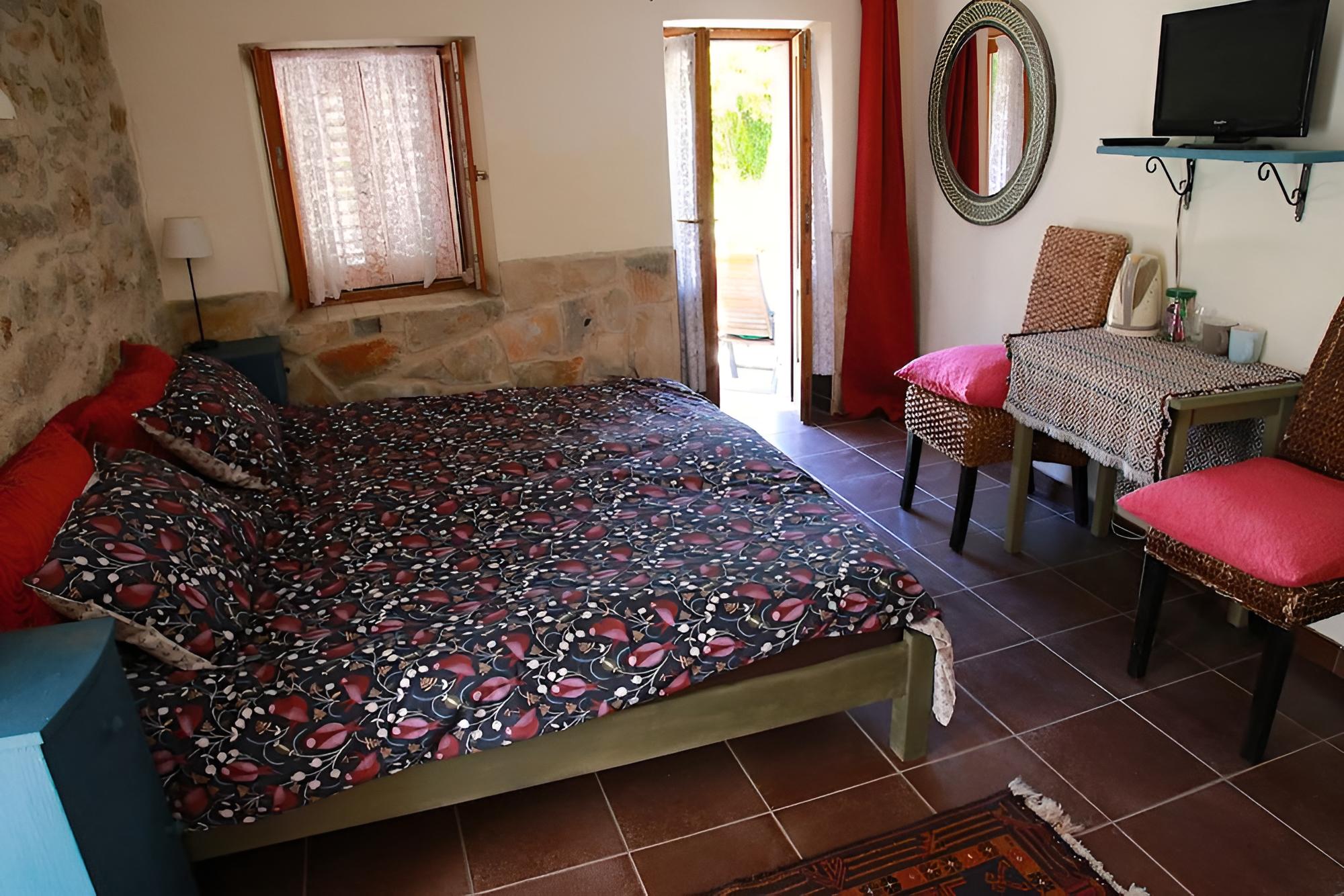 Traditional Double or Twin Room, Garden Area photo 2