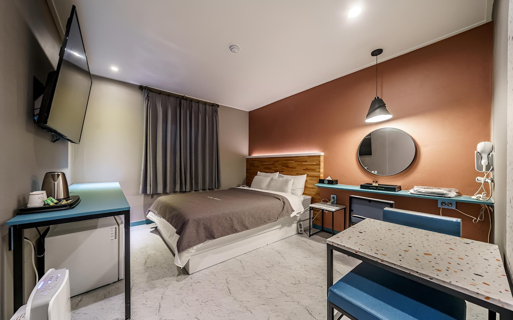 Room (Standard room)