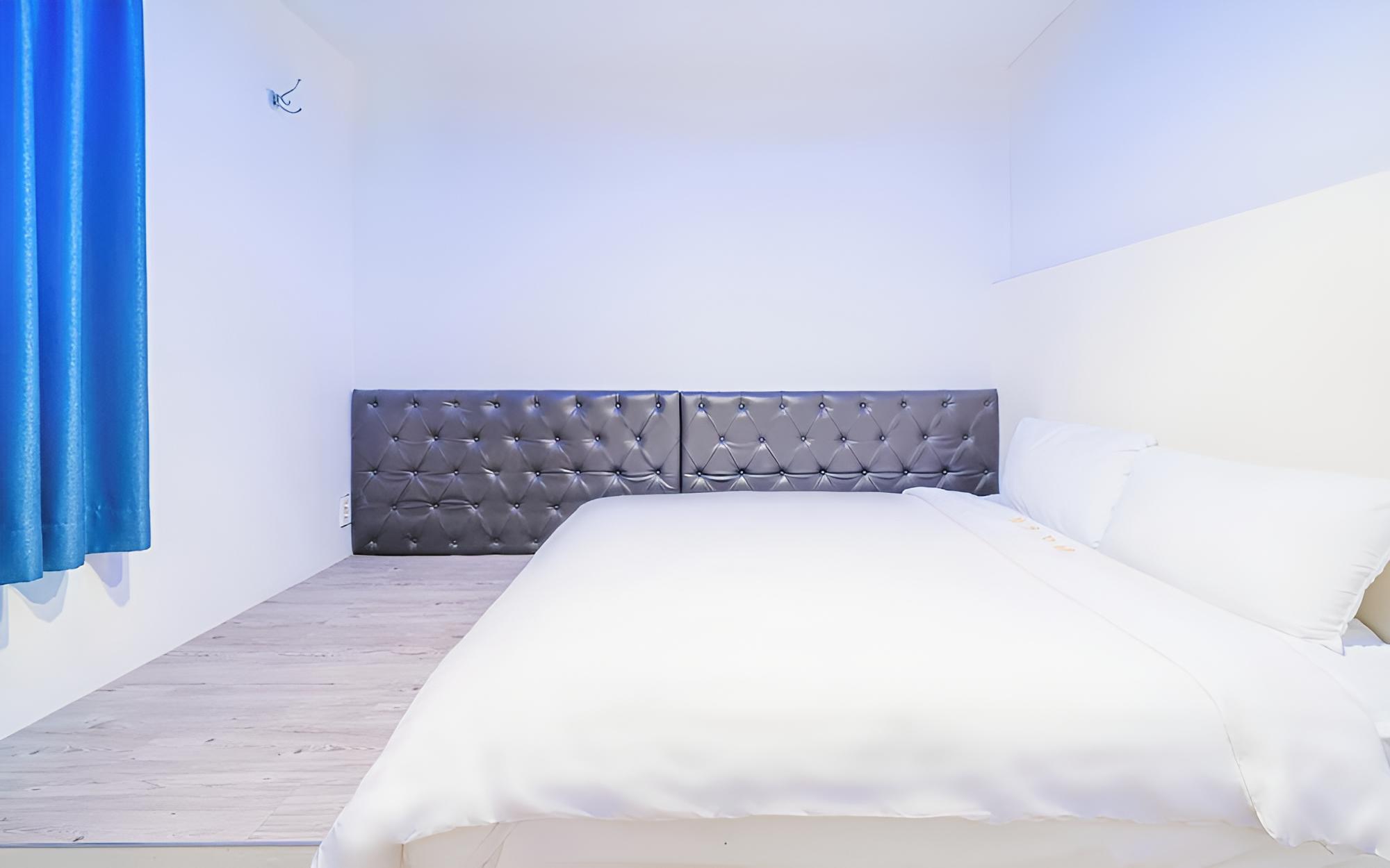 Room (Standard Room) - Photo 11