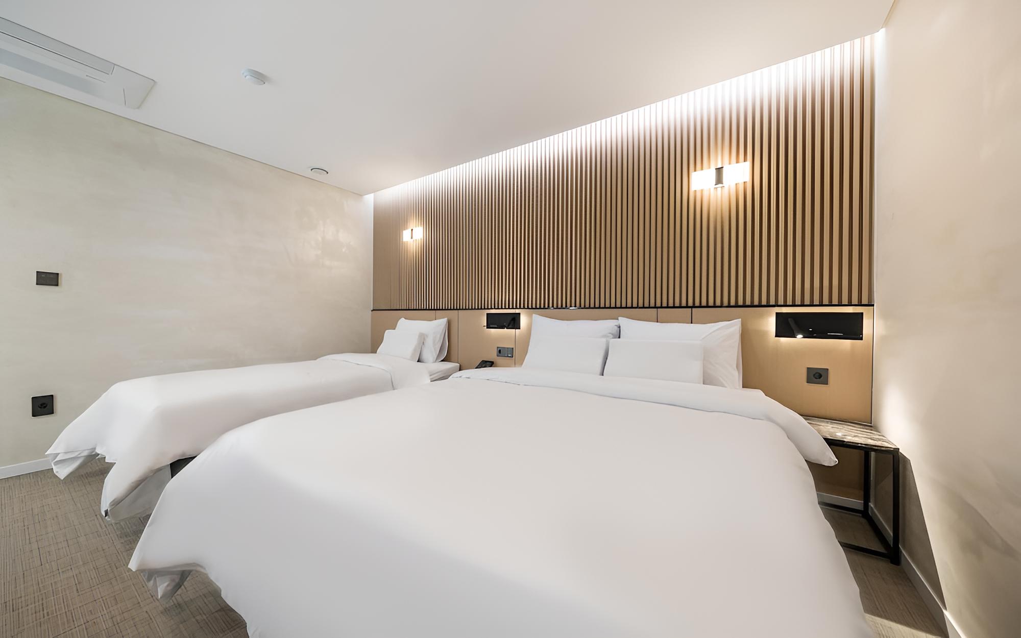 Room (Twin (Rinaldi bed in Italy 75-inch sm)