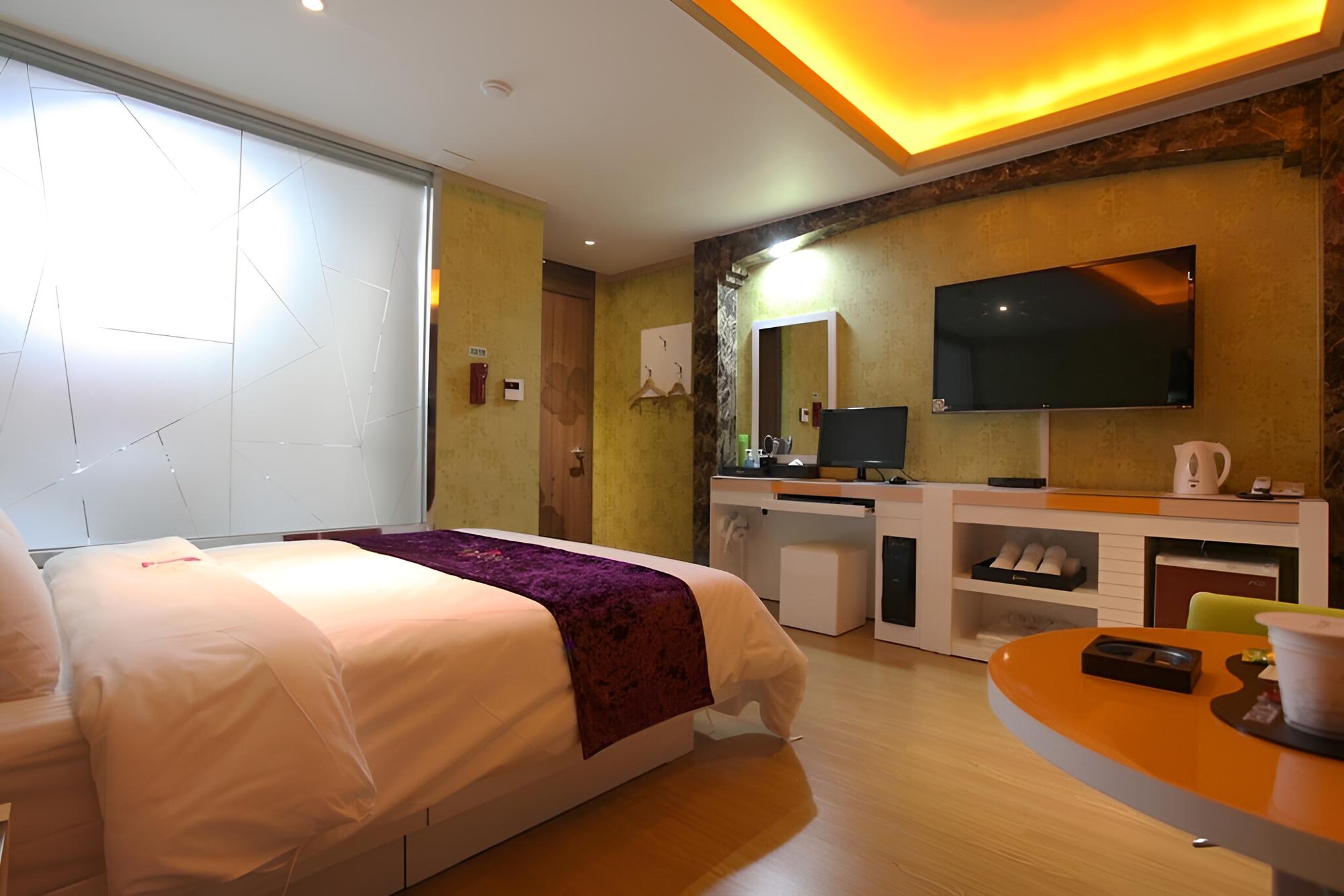 Room (Standard Room) - Photo 3