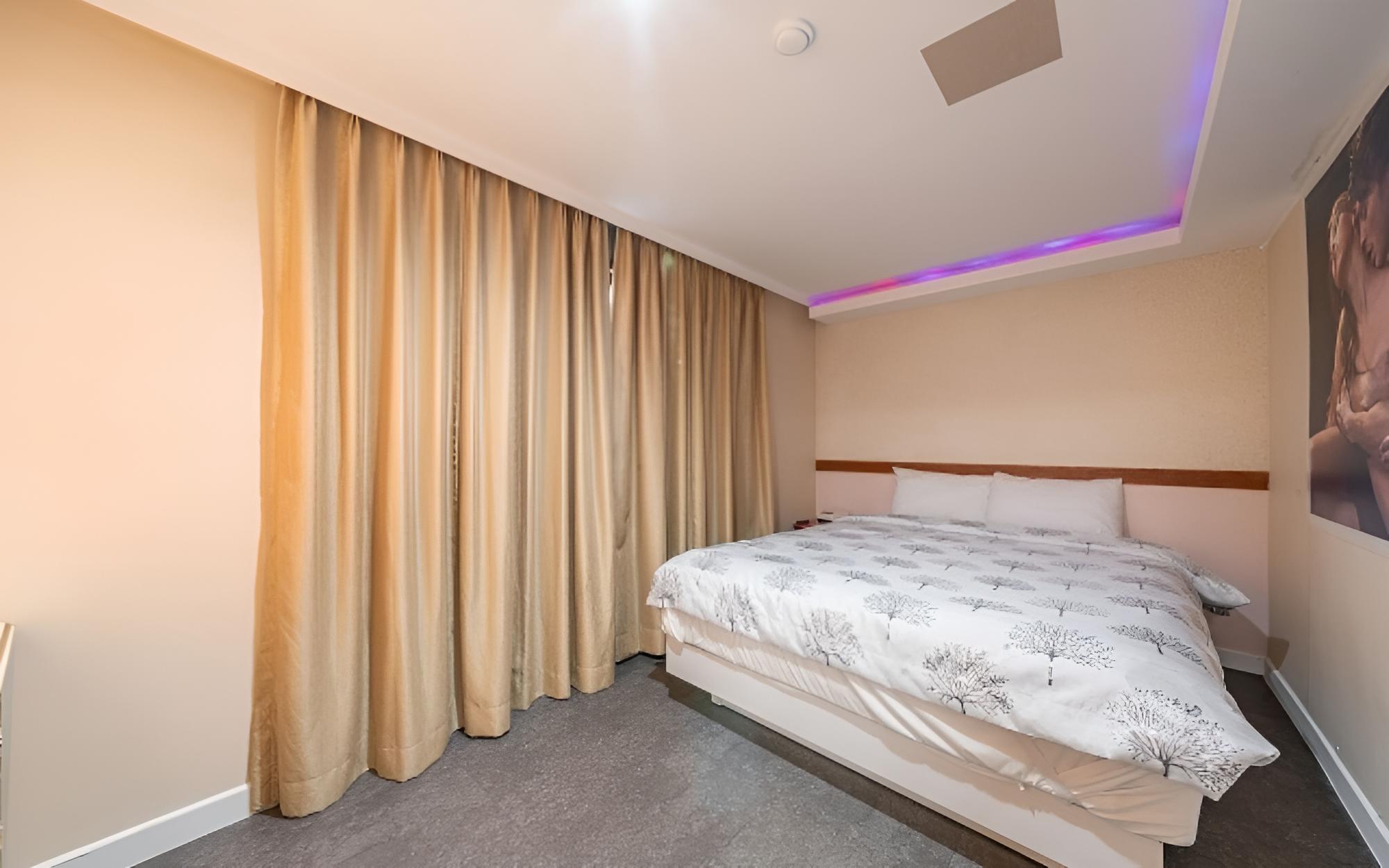 Room (Special Room)