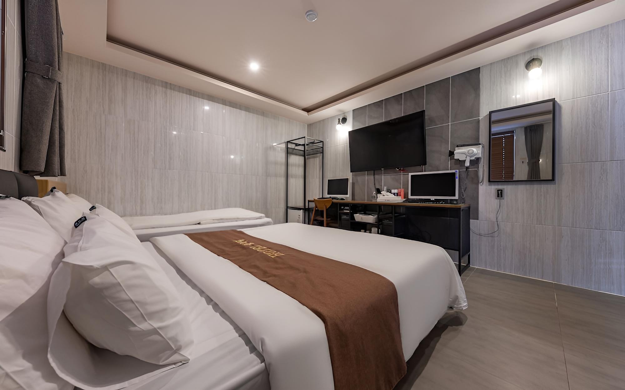 Room (Twin (2 PC)) - Photo 4