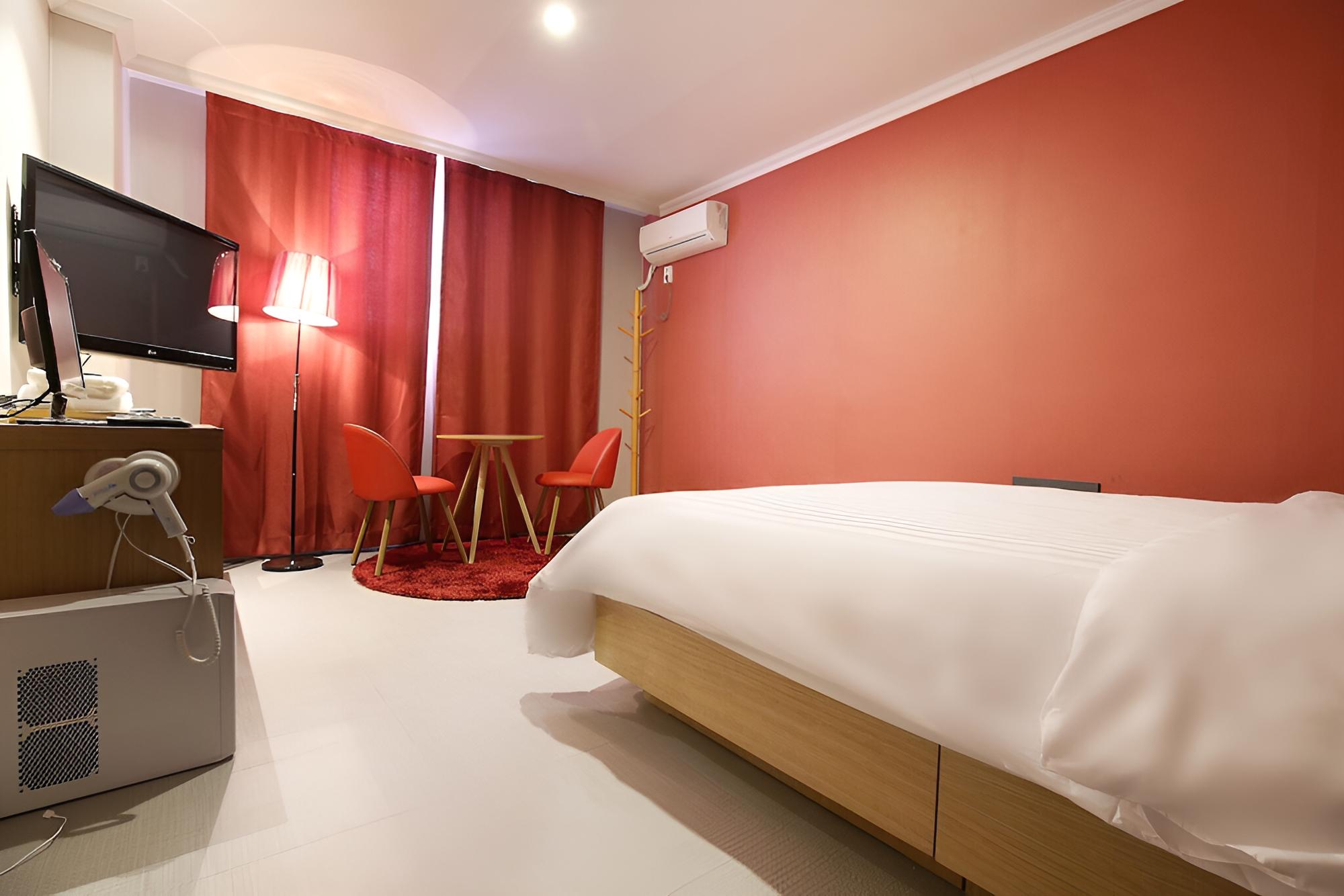 Room (Special Room B)