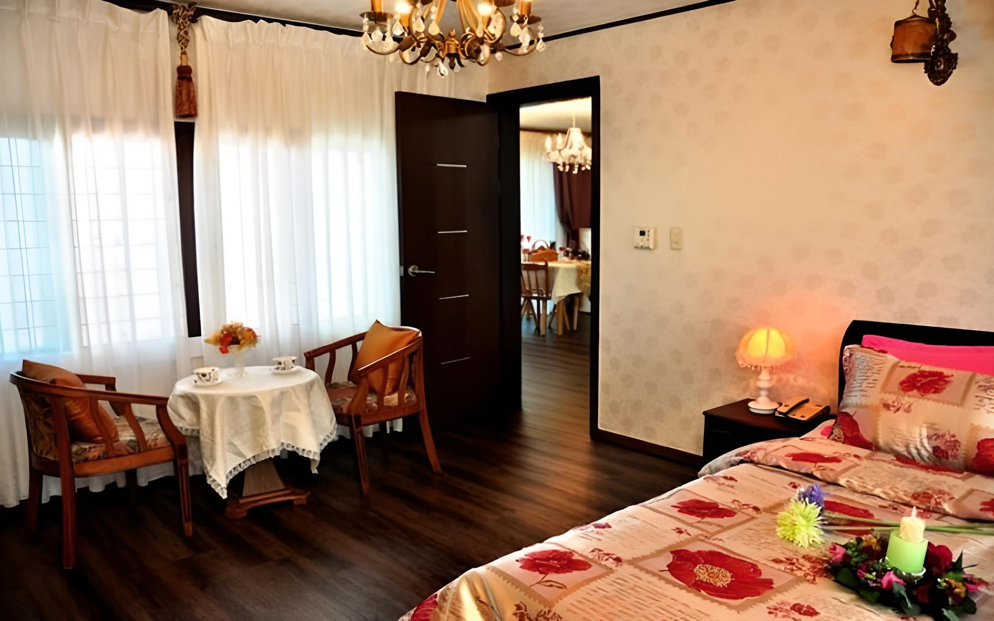 Room (Royal Room)