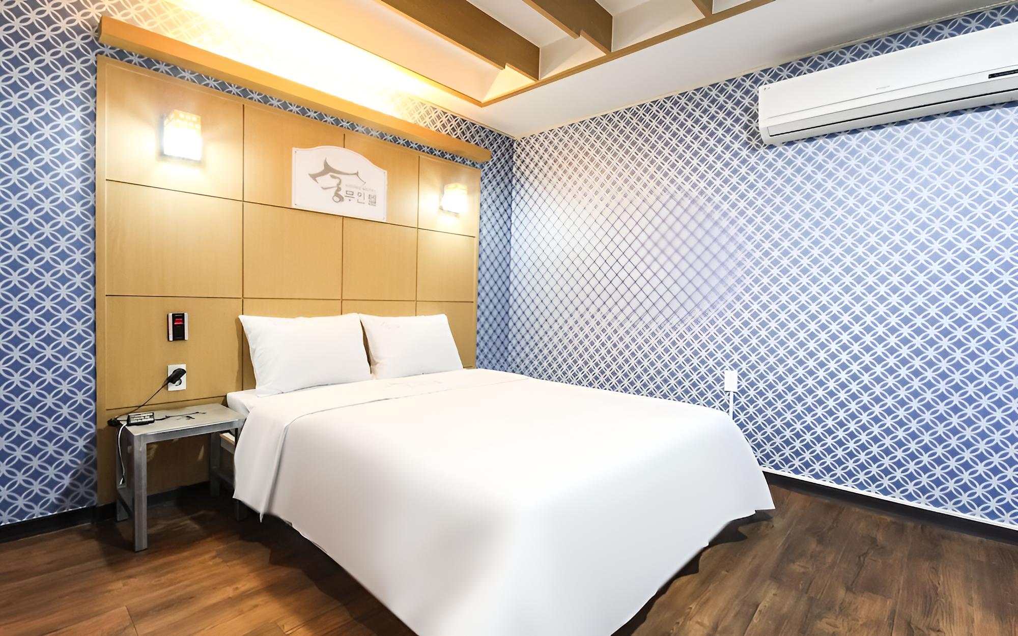Room (Suite room (drive-in))