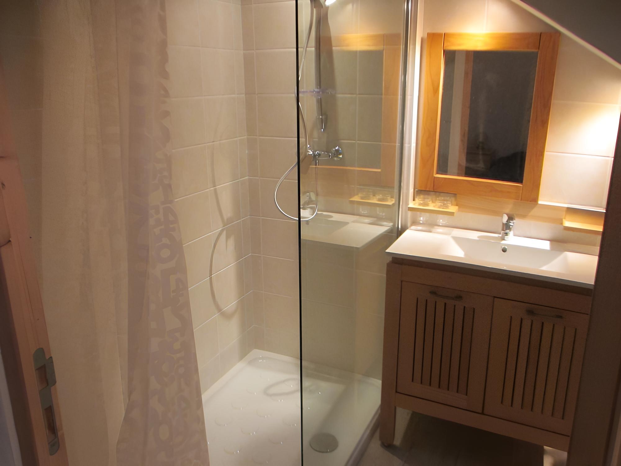 Double or Twin Room photo 3