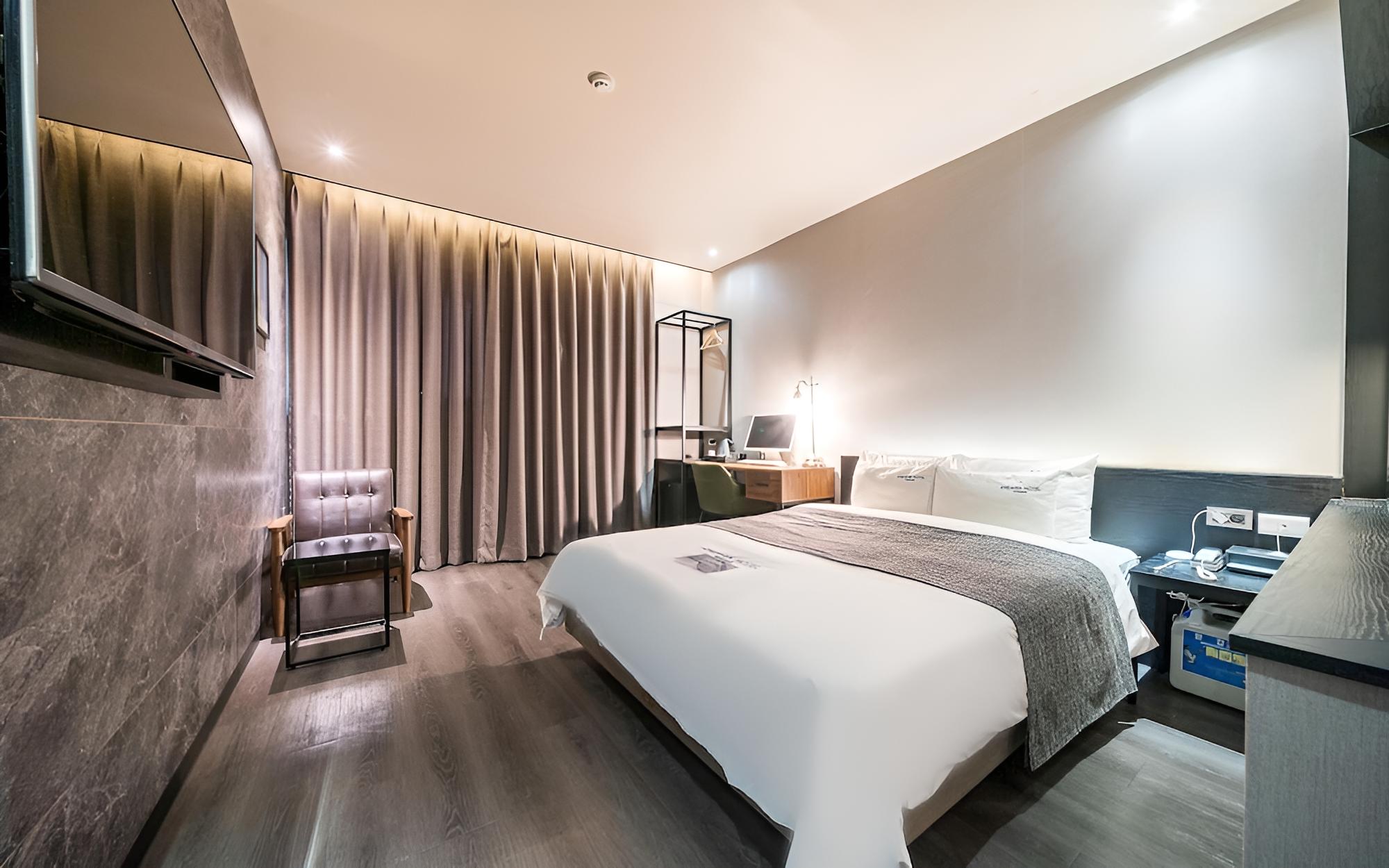 Room (Deluxe Double)