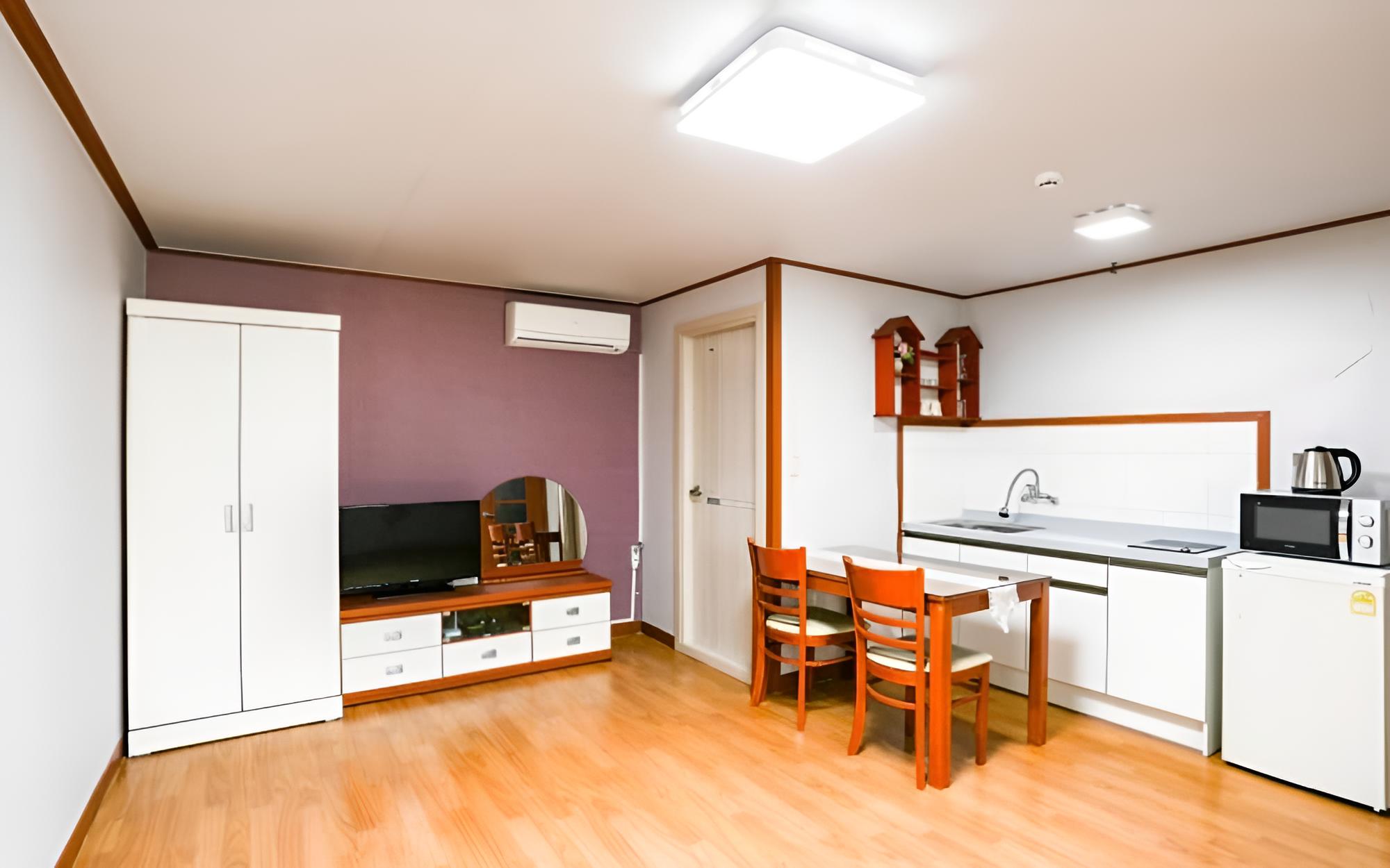 Room (Modified) photo 1