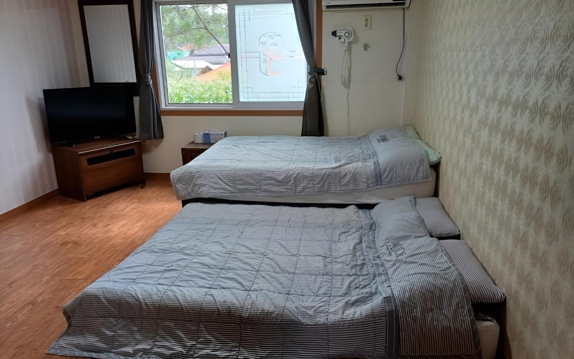 Room (105 (second floor)) photo 1