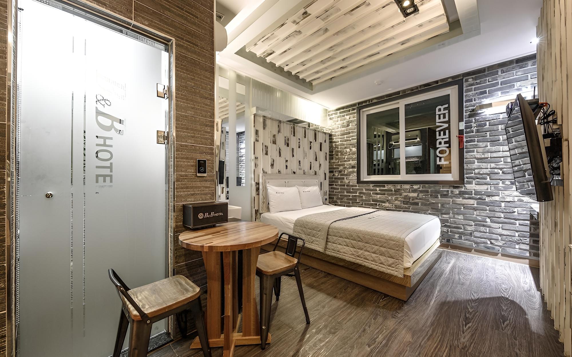 Room (Deluxe (Bathtub)(OTT))