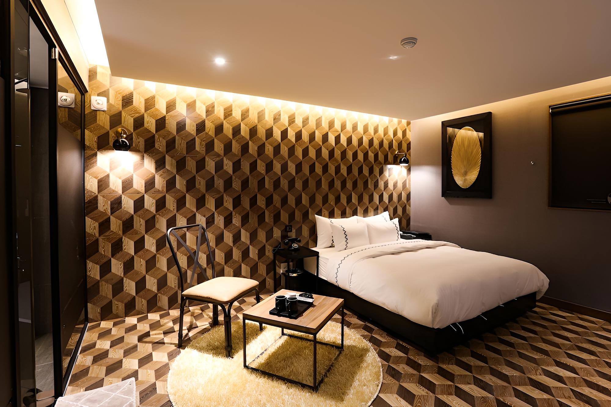 Deluxe Room - Photo 14
