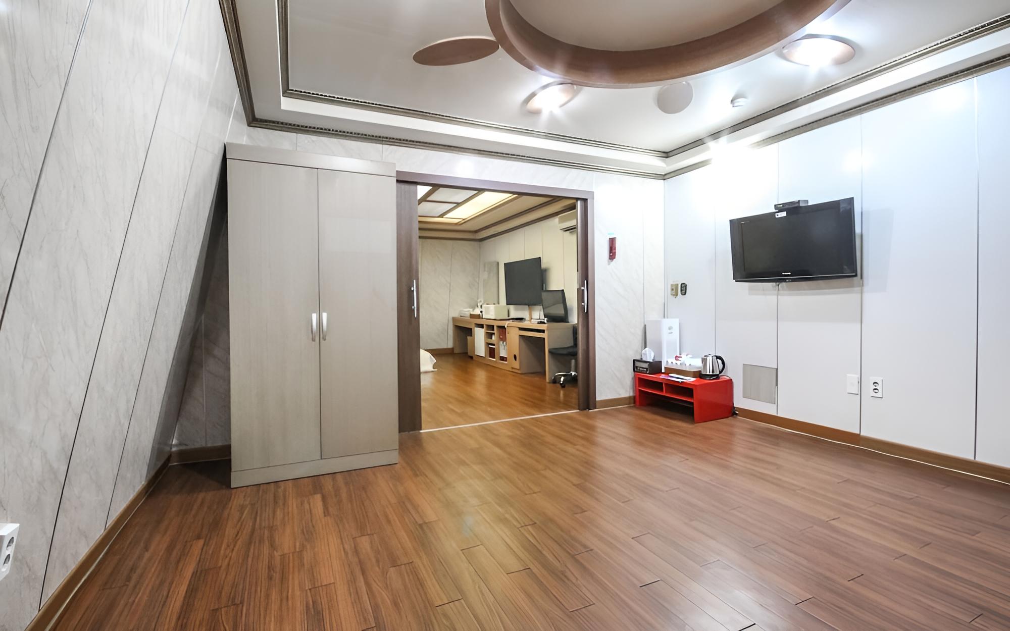 Room (Extra large Korean-style room (Netfli) photo 1