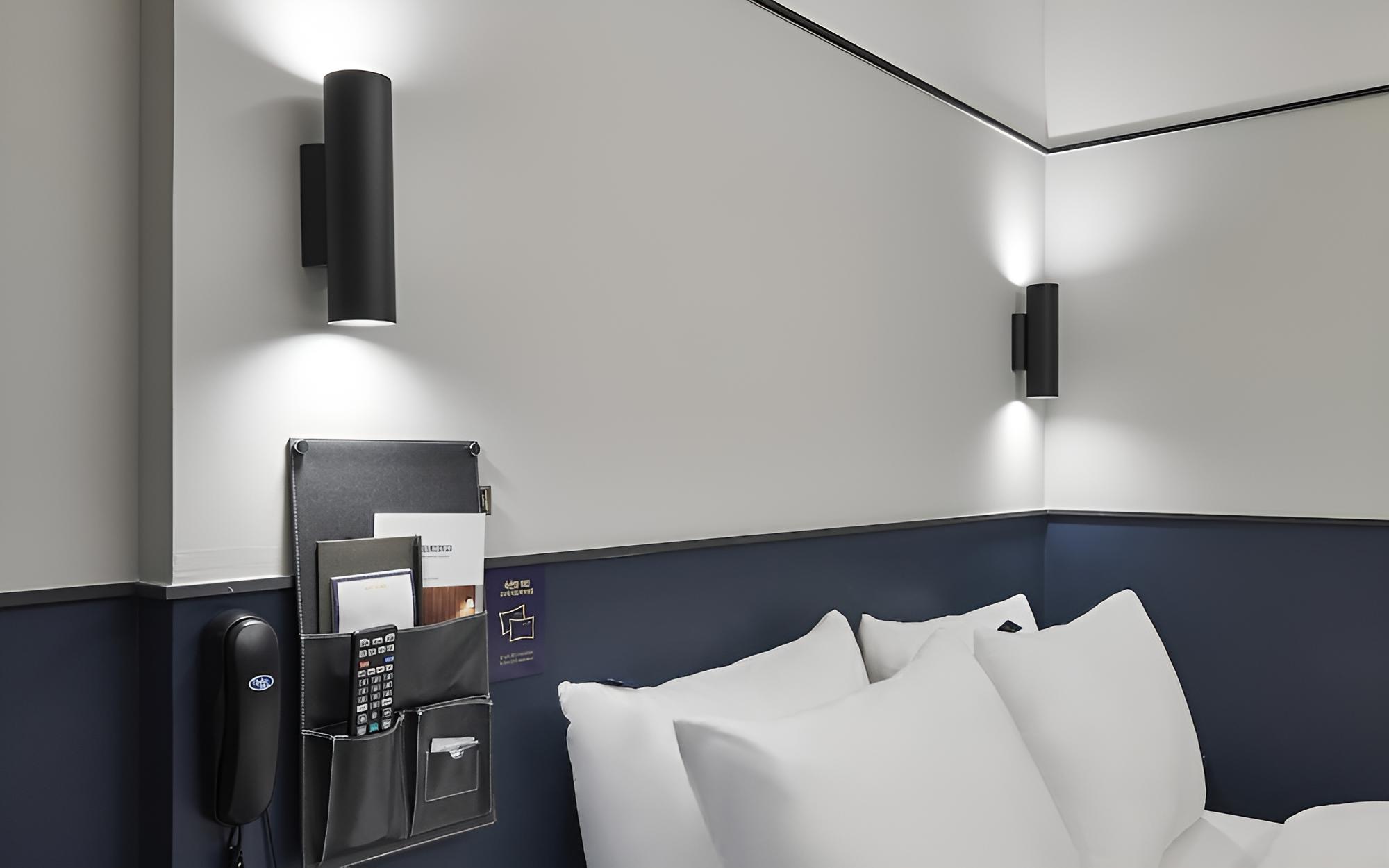 Room (Premium with PC (2 High Performing PC) - Photo 4