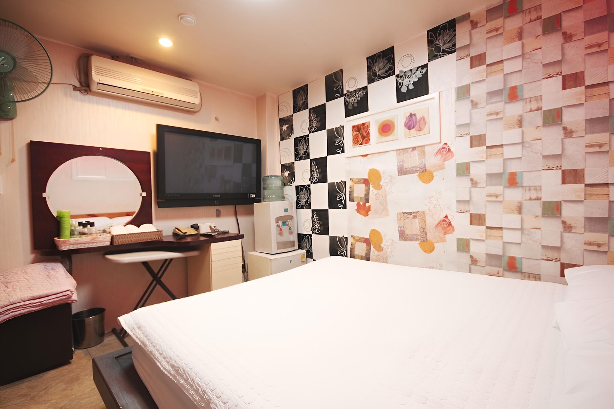 Room (Standard Room)