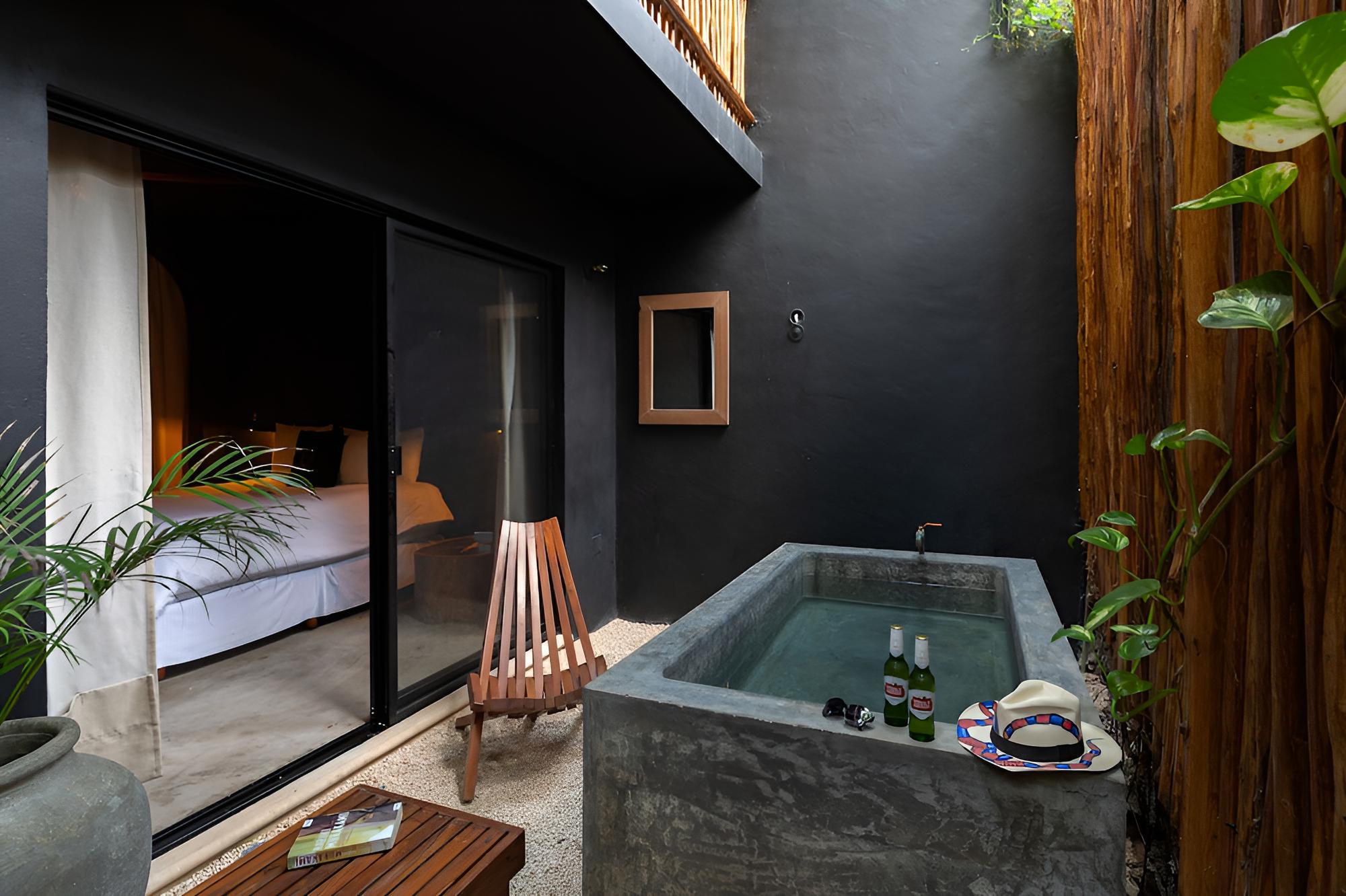 Exclusive Suite, Private Pool