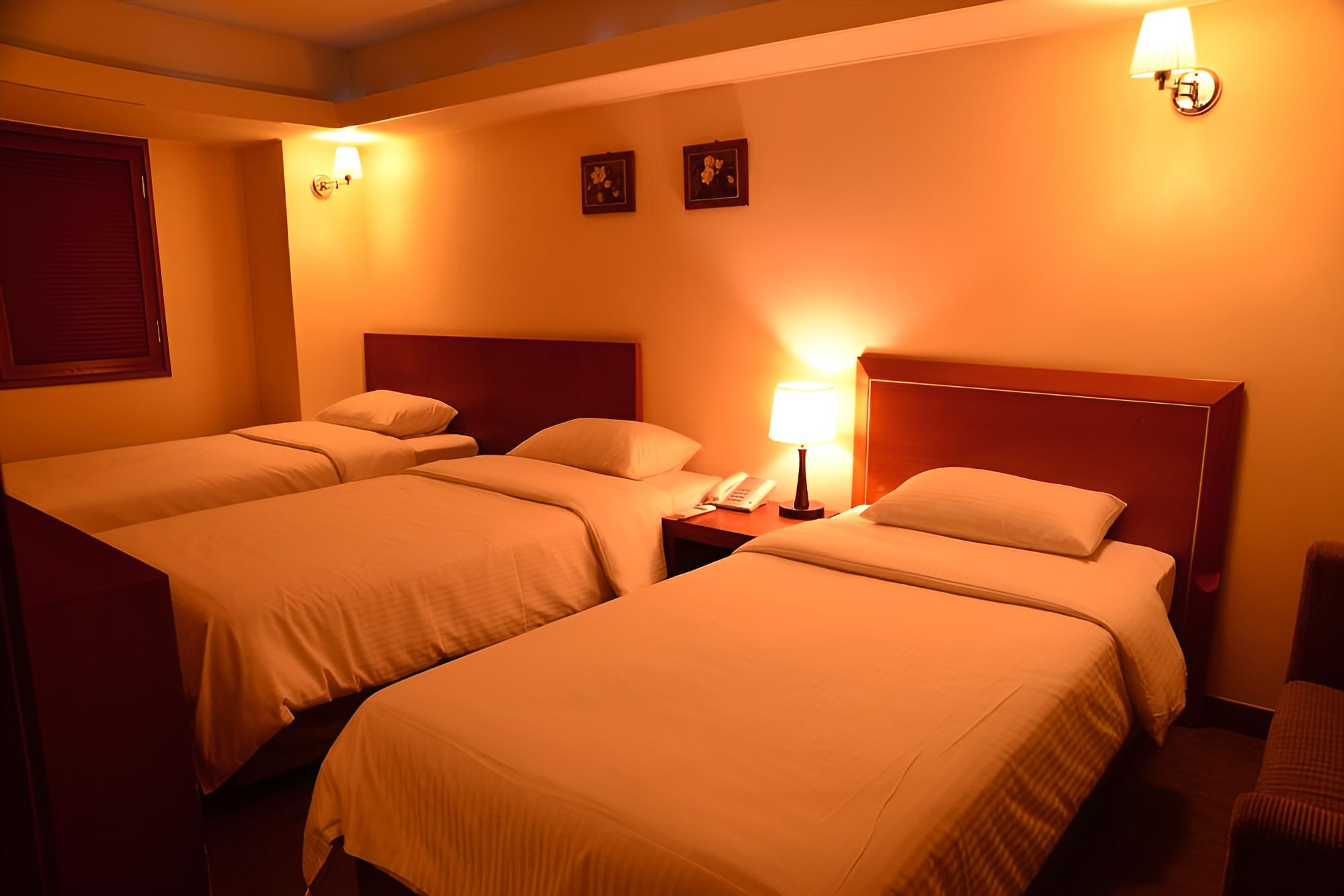 Triple Room