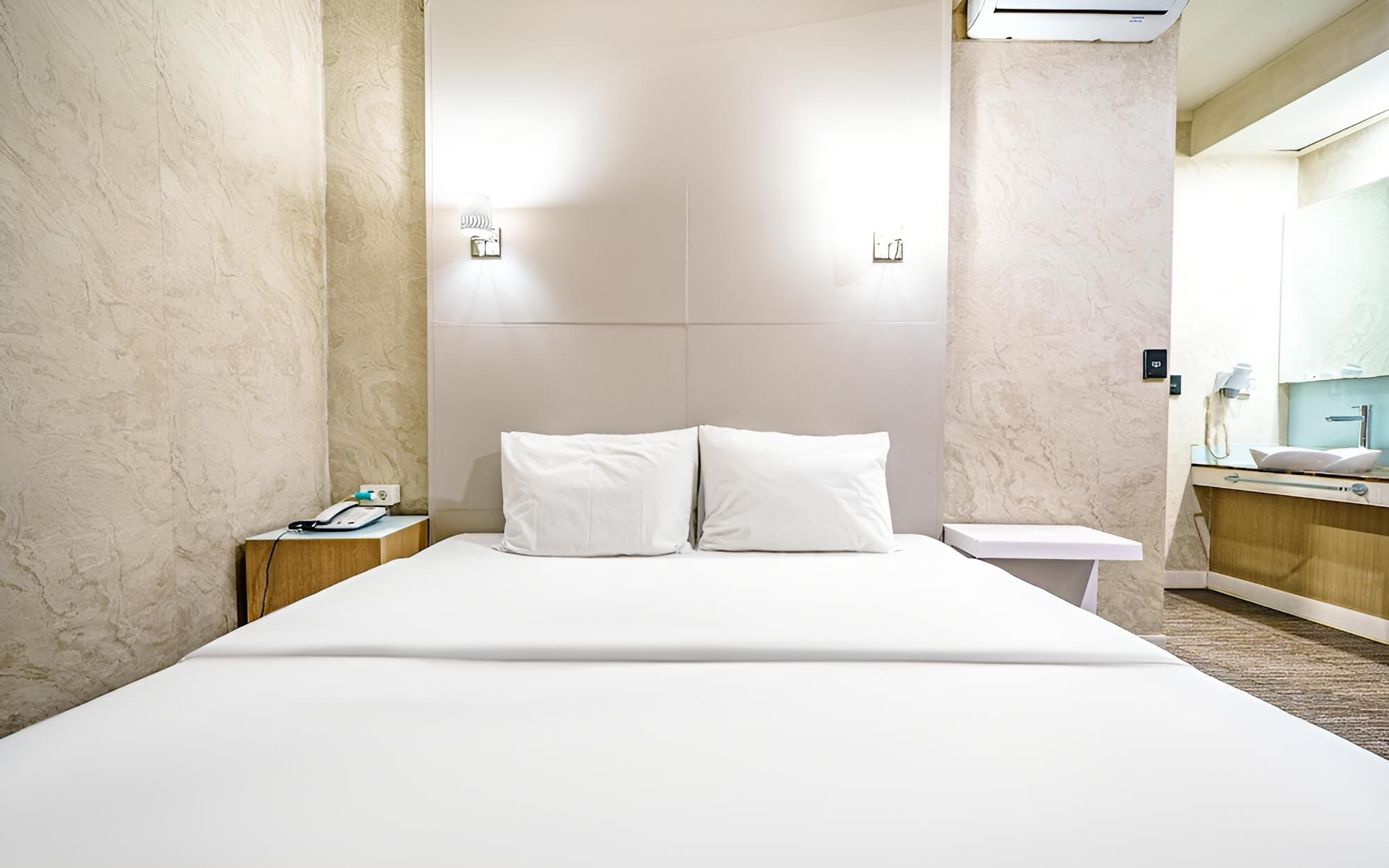 Room (Standard A(Netflix Massage bed))