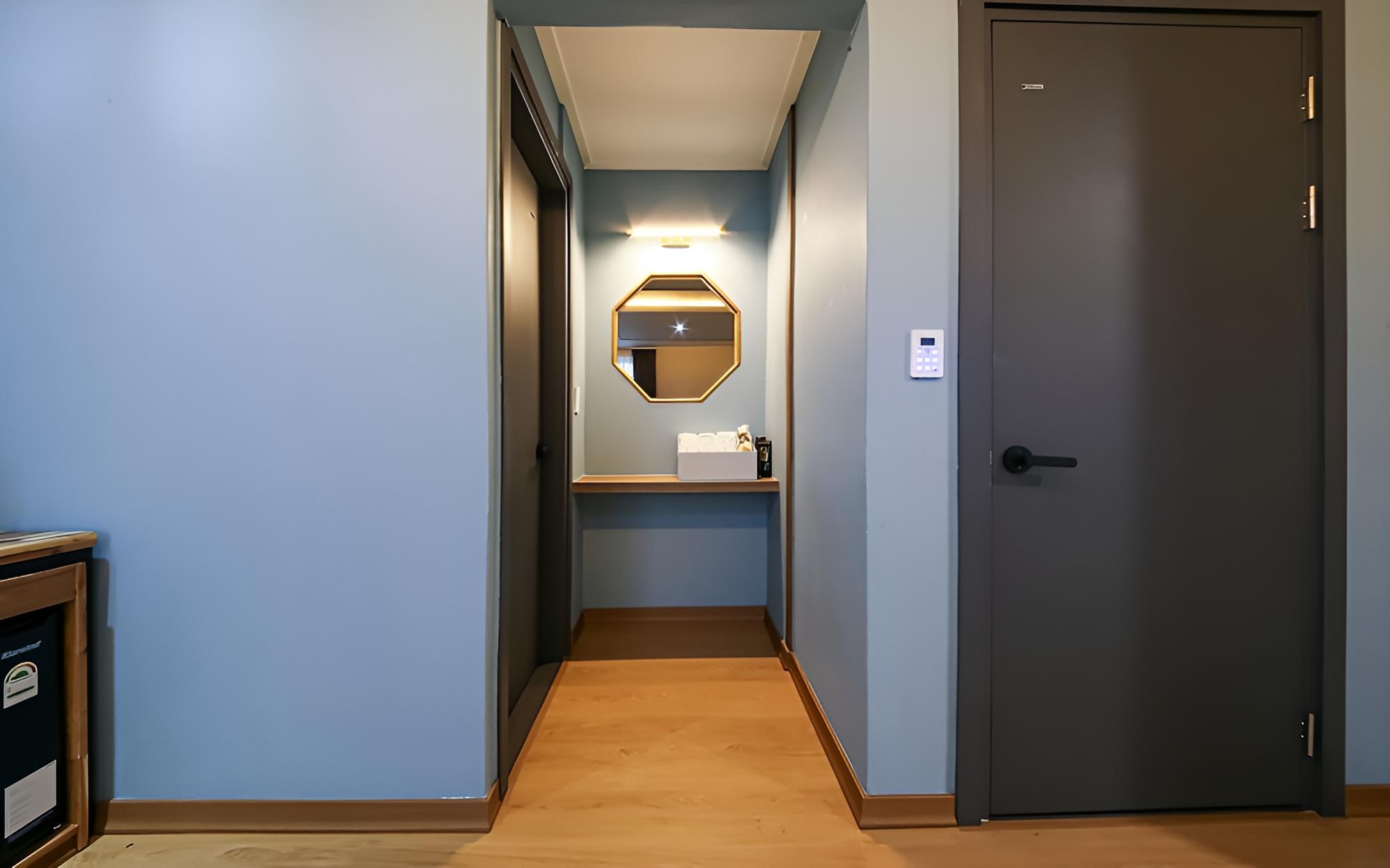 Room (Open Special VIP (Netflix Available))