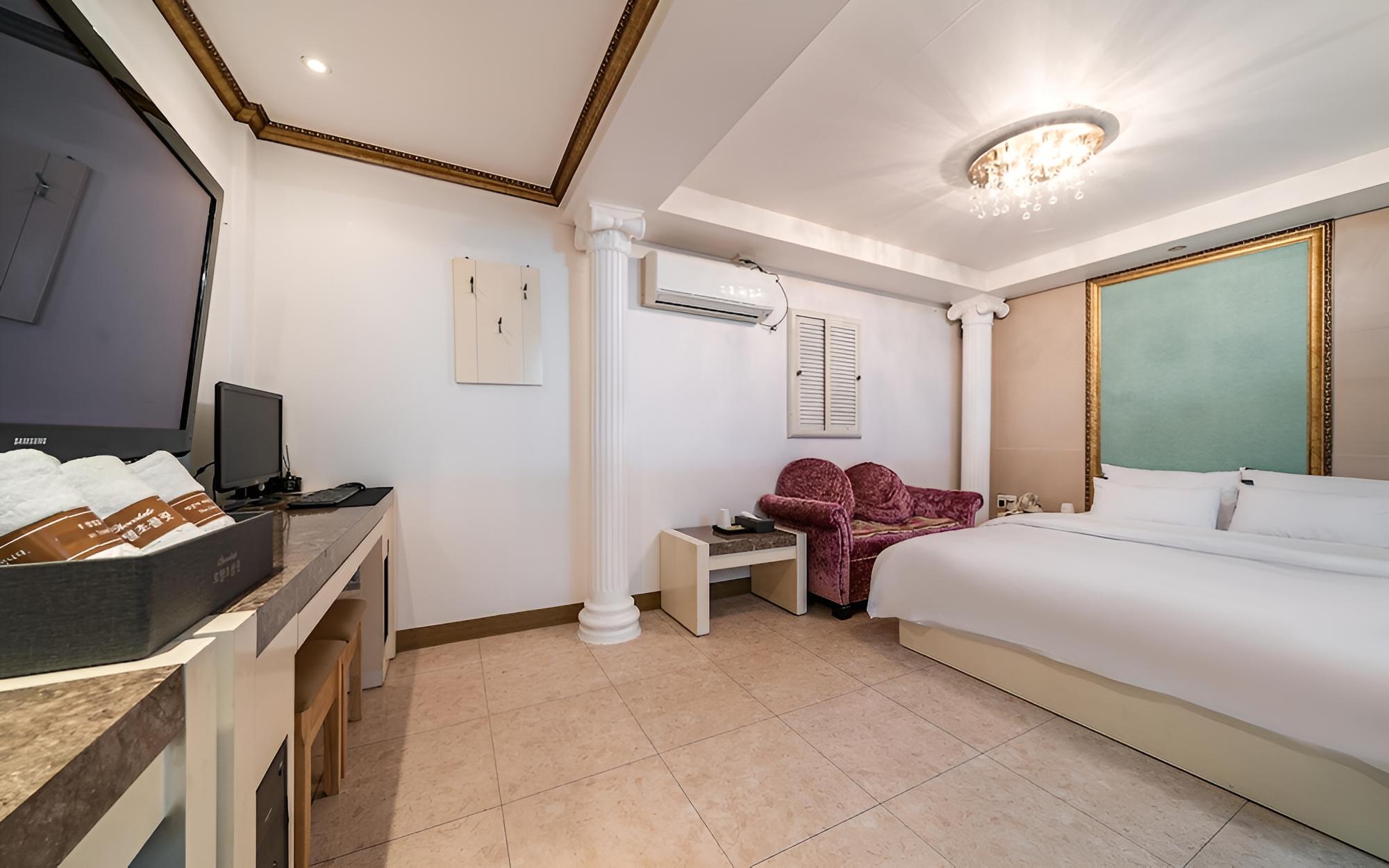 Room (Executive rooms (air purifier whirlpo) photo 3