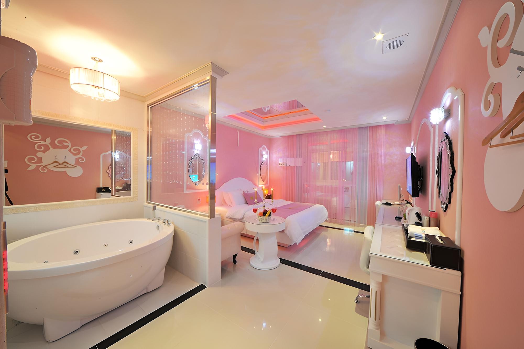 Room (Luxury suite (breakfast provided (ran) - Photo 2