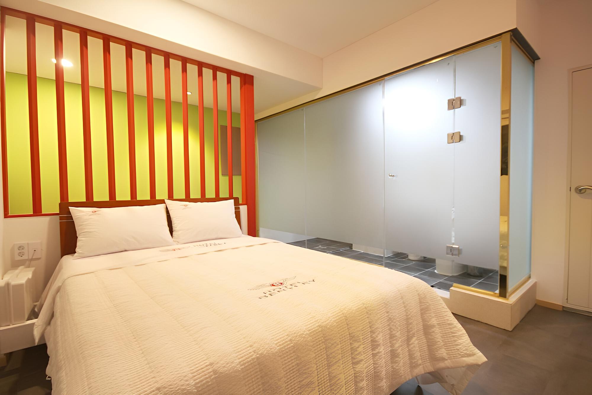 Room (Standard Room)