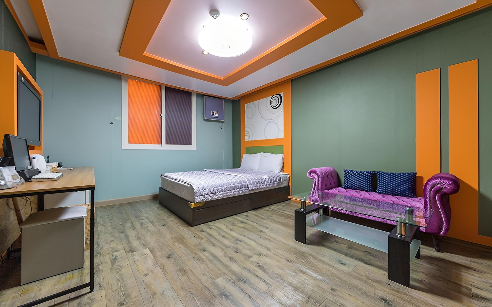 Room (Standard room)