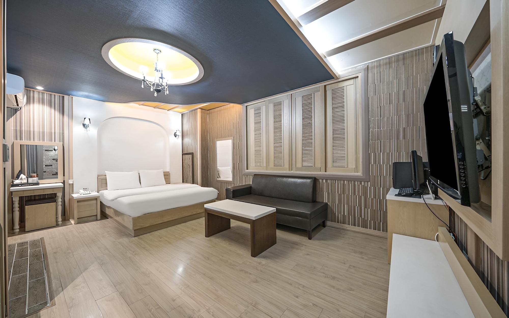 Room (General room)