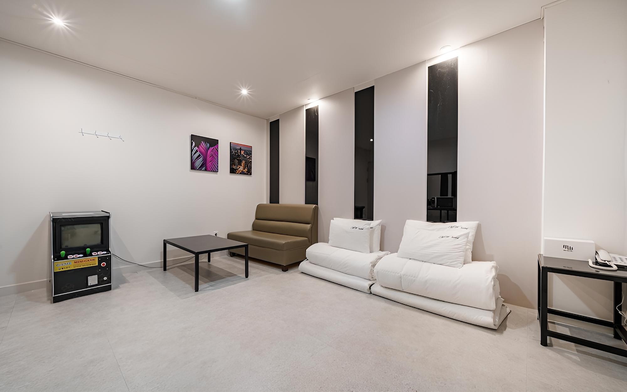 Room (Ondol Family (consecutive nights not )