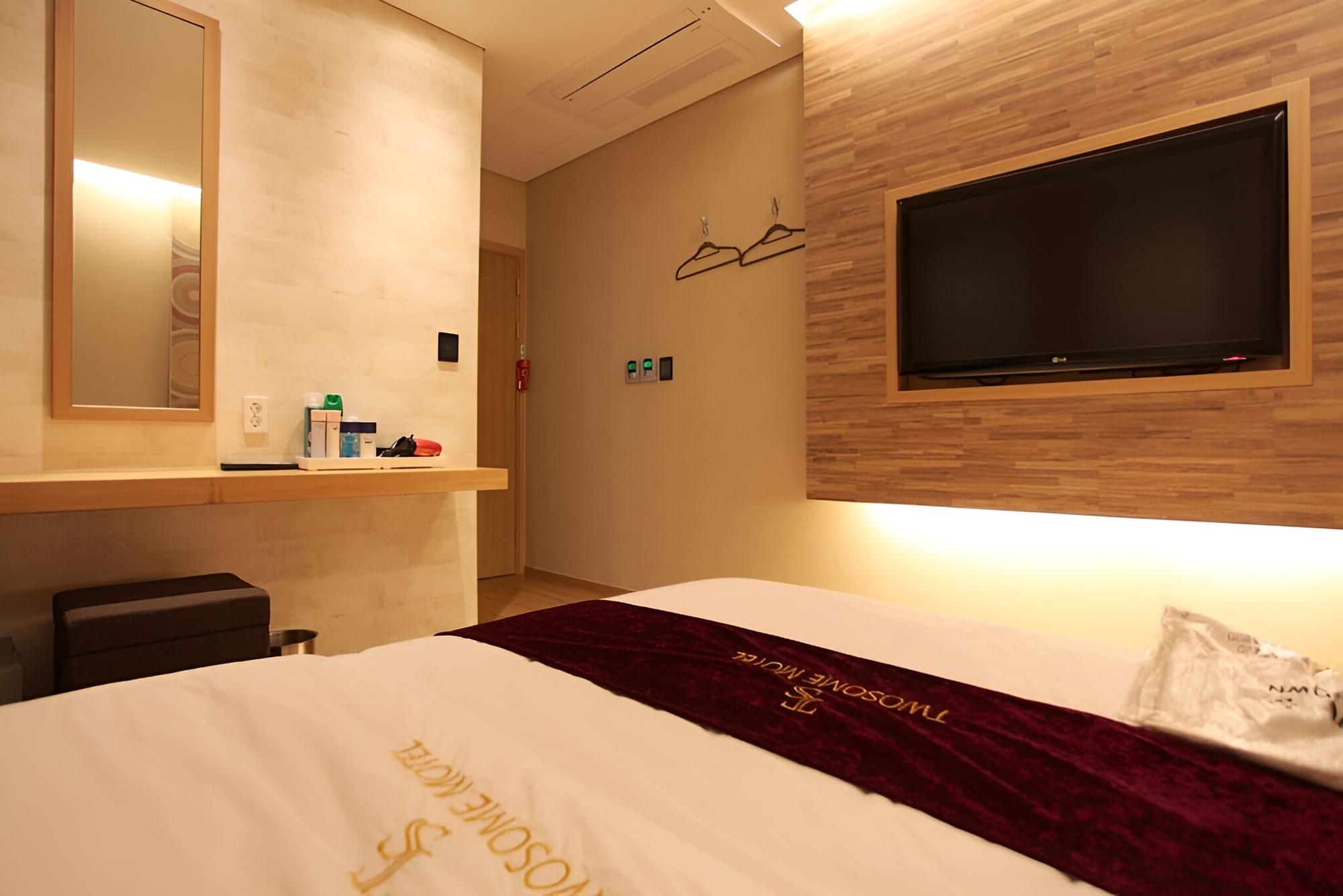 Room (Standard Room A)