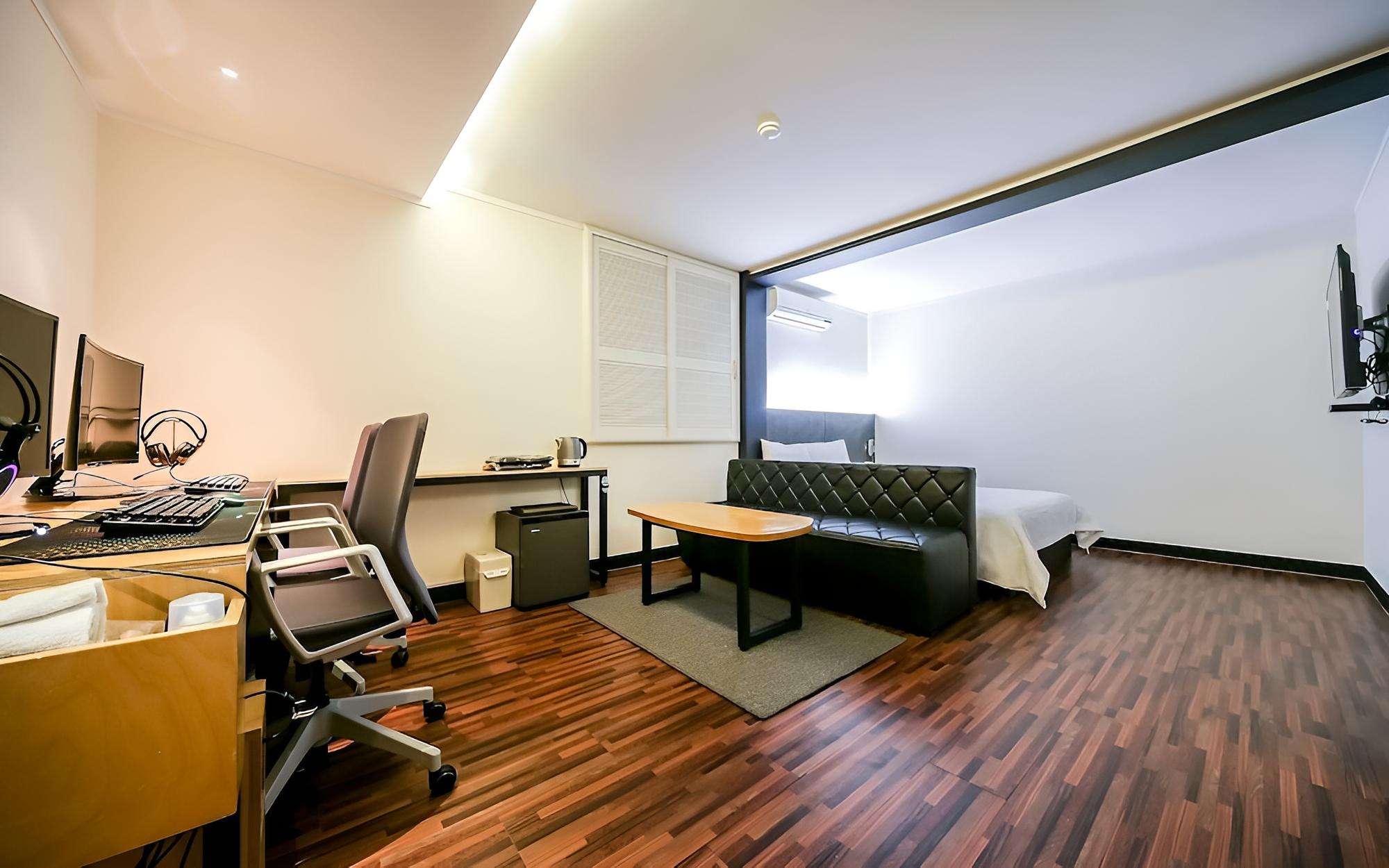 Room (Premium - 2pc(high specification/ PUB)