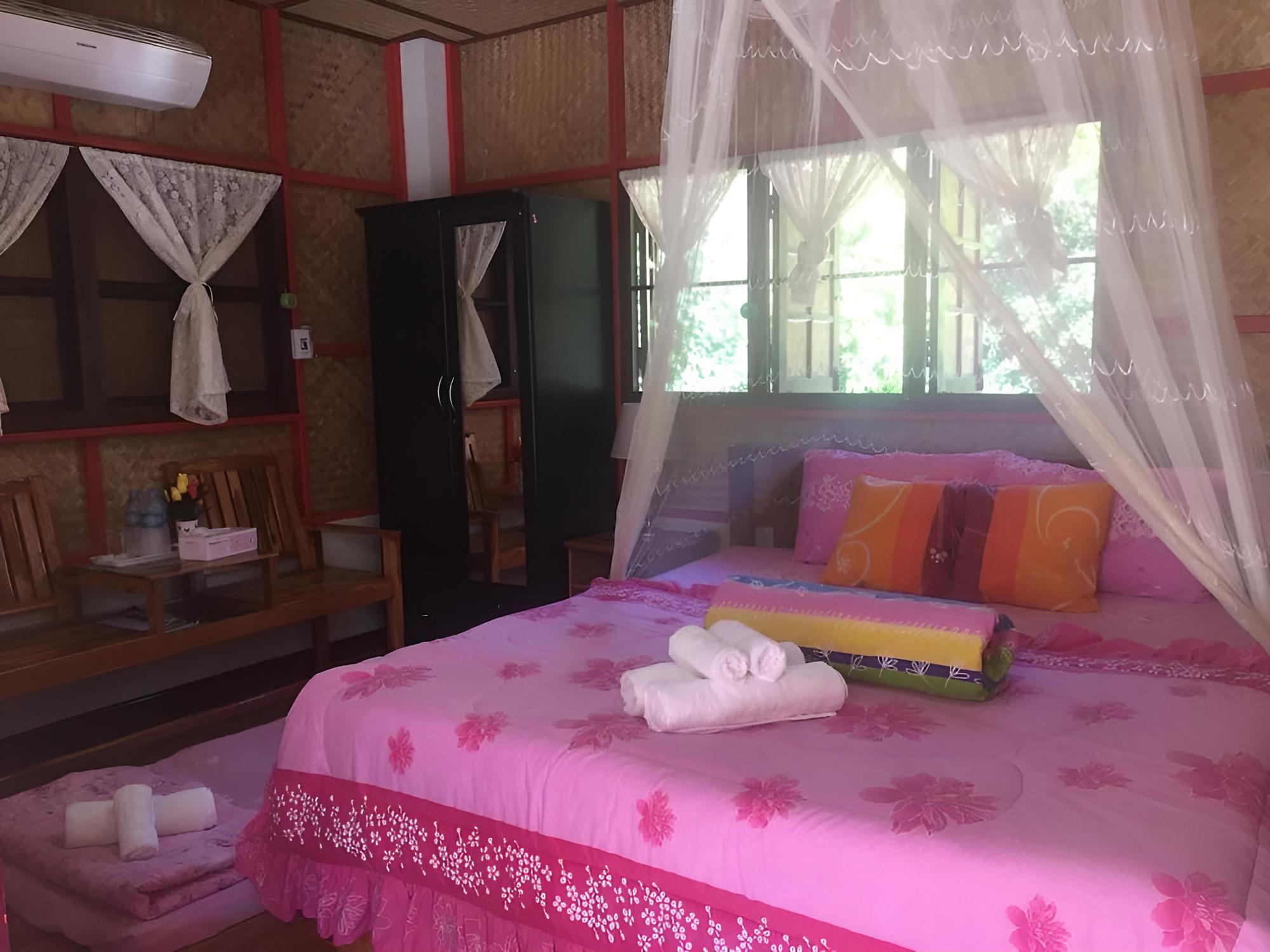 Standard Double Room with Shared Bathroom photo 2