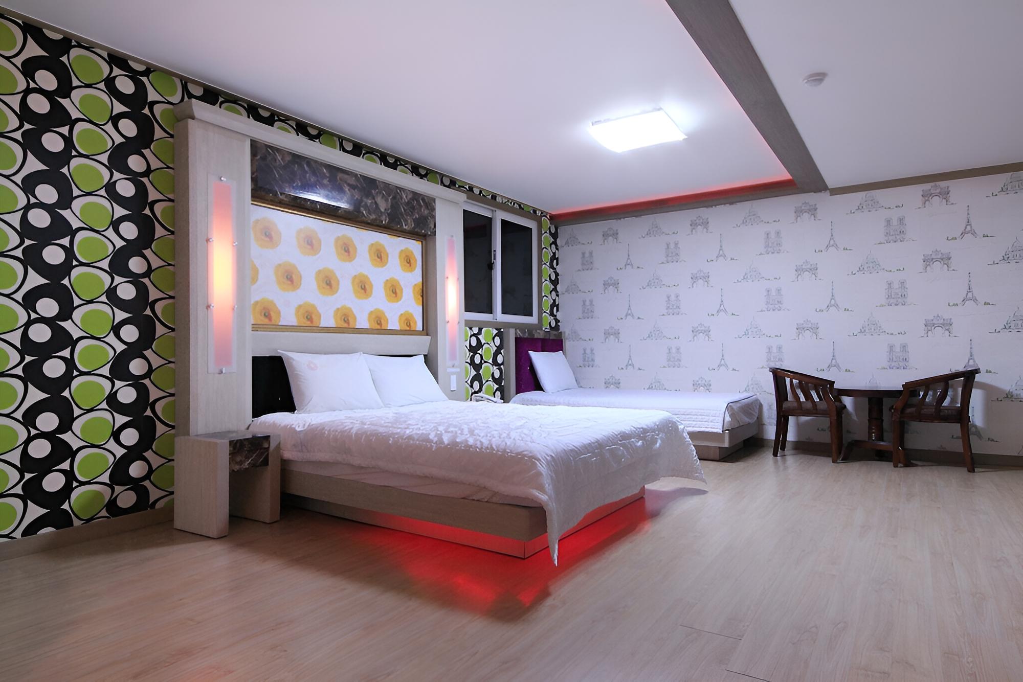 Room (VIP)