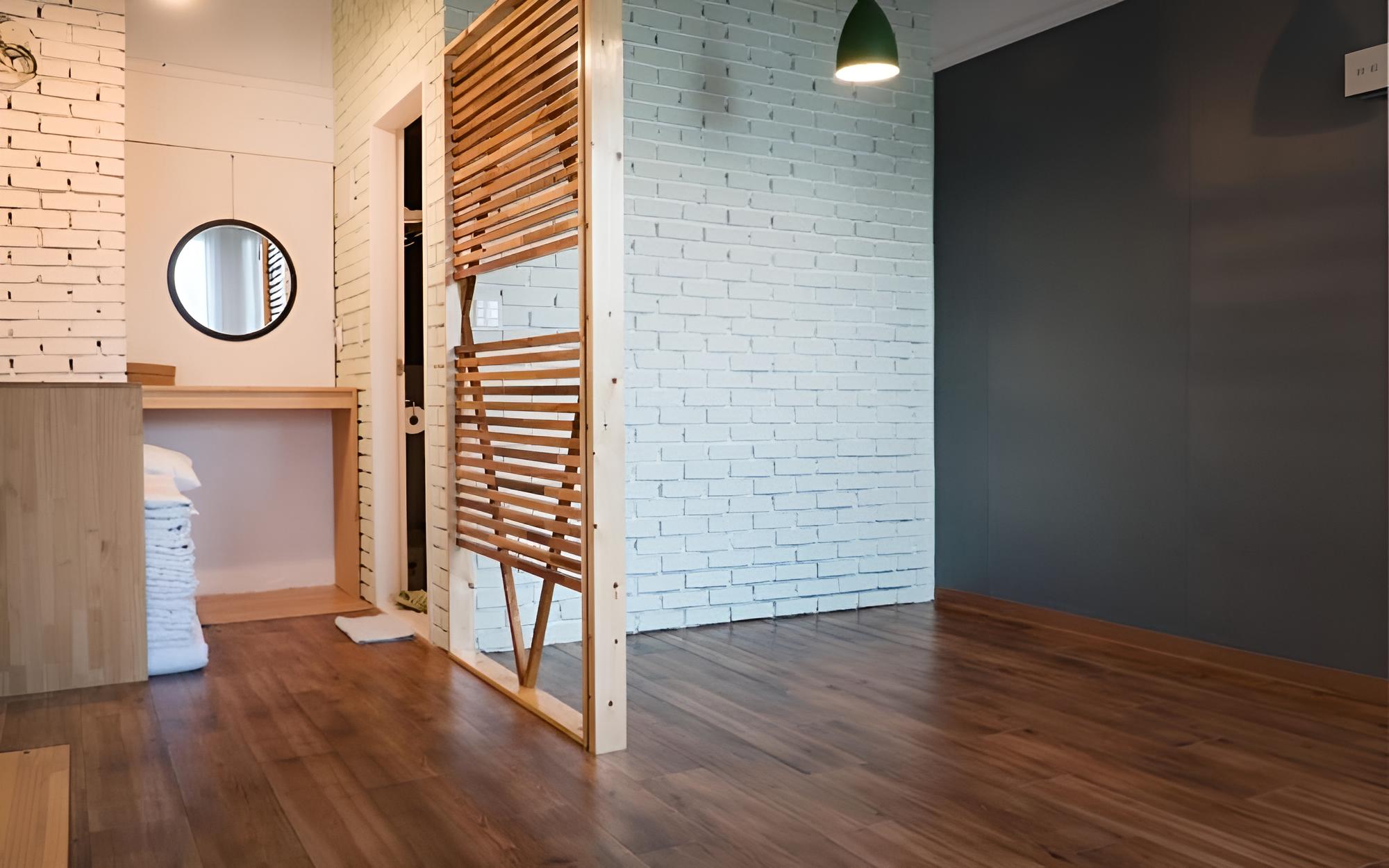Room (Ondol 1)