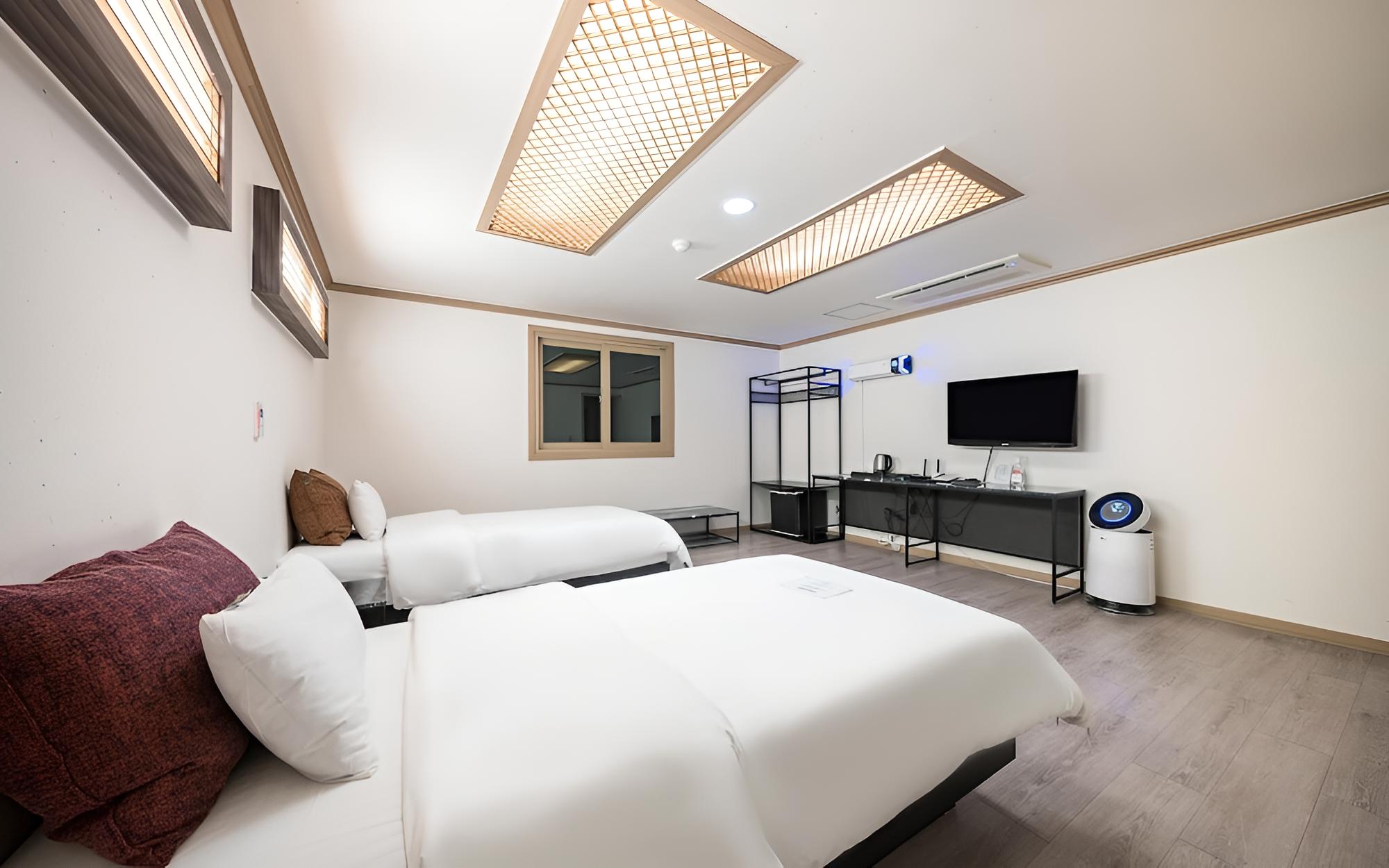 Room (Deluxe Twin-Air purifier (Single sing) photo 3