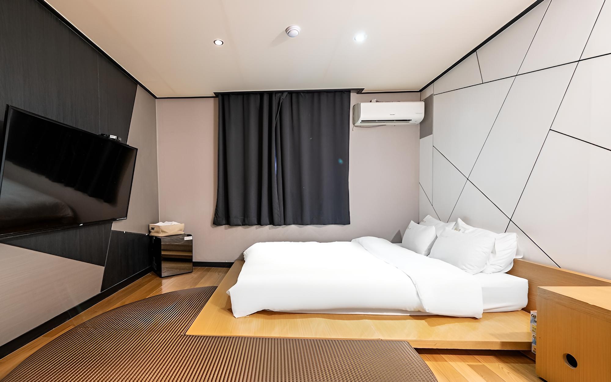 Room (Deluxe / OTT 5 types of free viewing ) - Photo 6