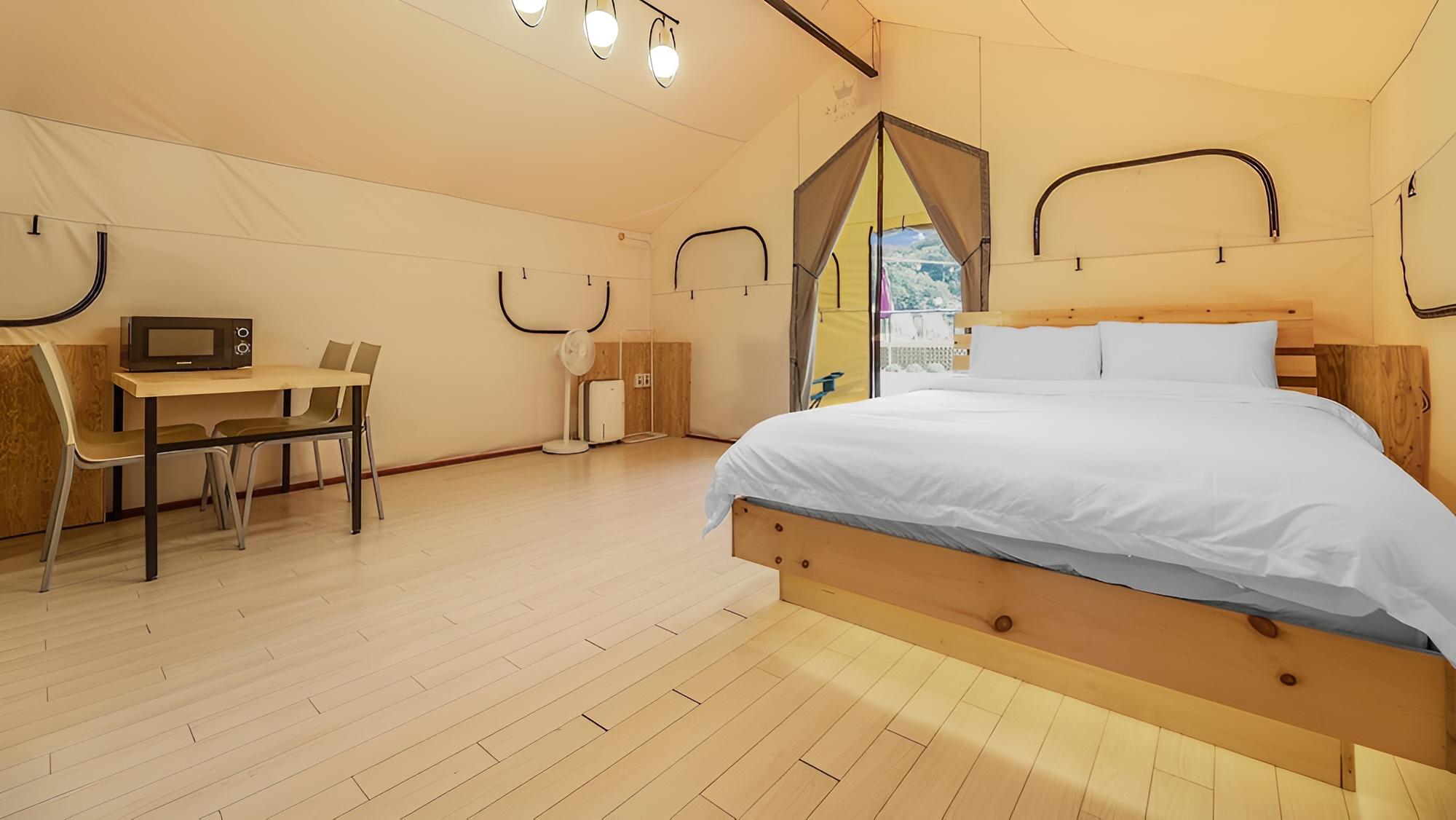 Basic Room, 1 Bedroom (Glamping A)