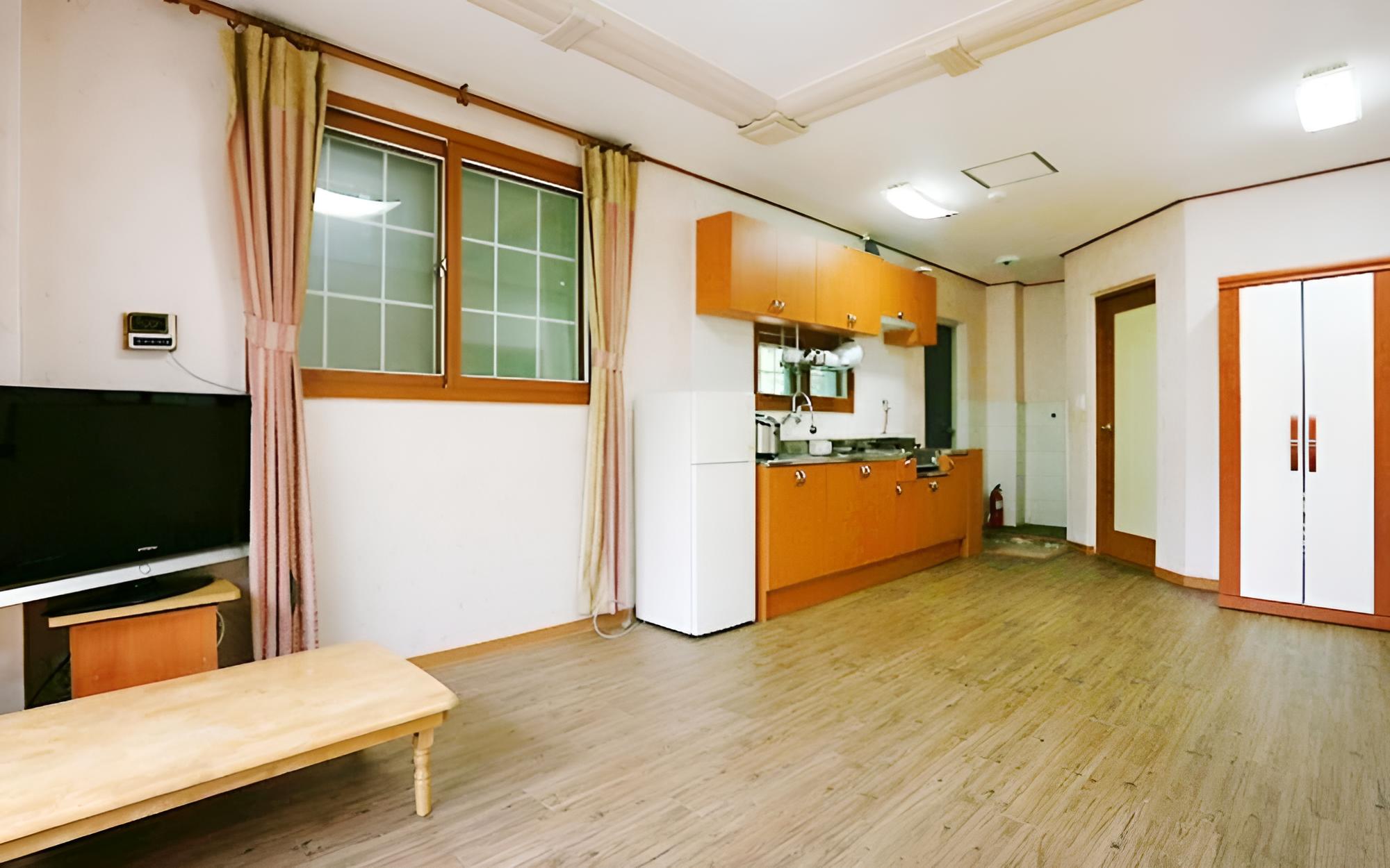 Room (One Room ) photo 3