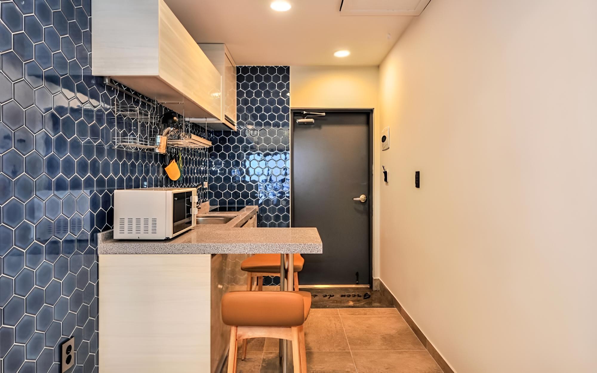 Room (GS202)