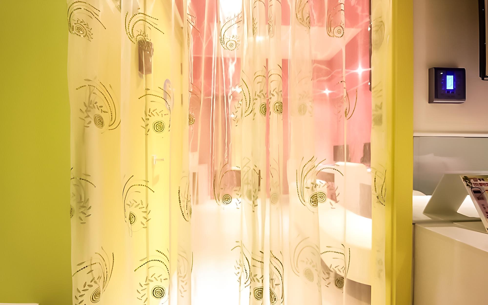 Room (VVIP) - Photo 12