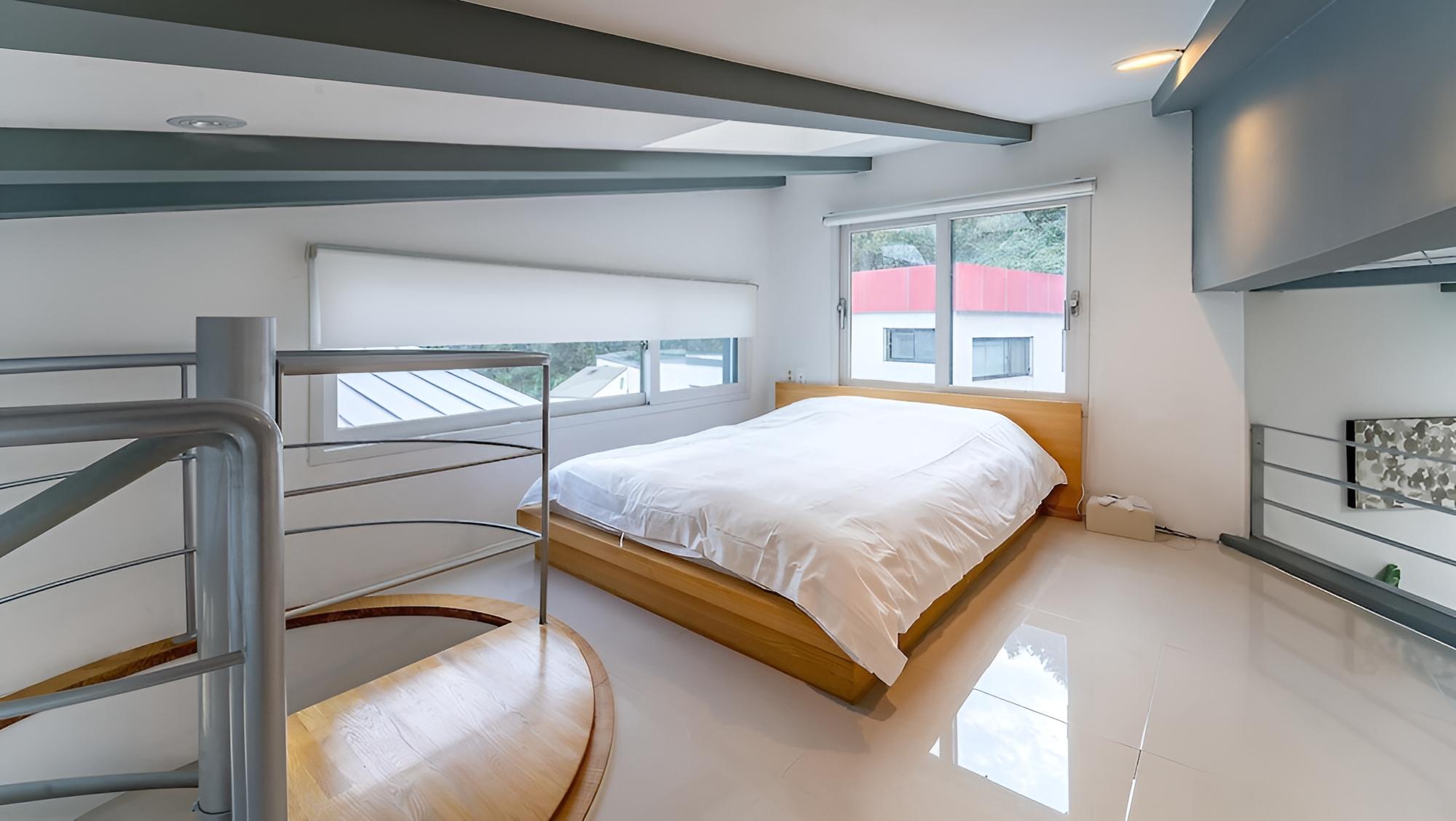 Basic Room, 1 Bedroom (STEEL 3)
