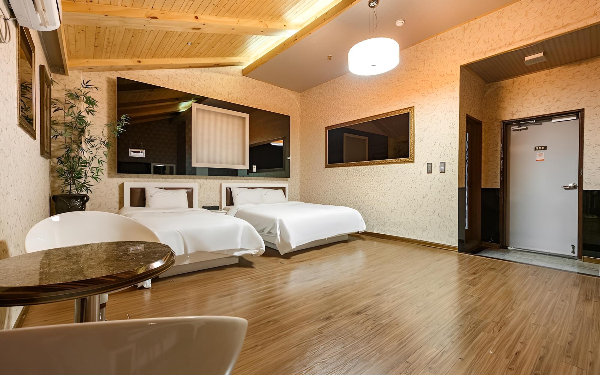 Room (Business Twin (Double+Single/Room for) - Photo 7