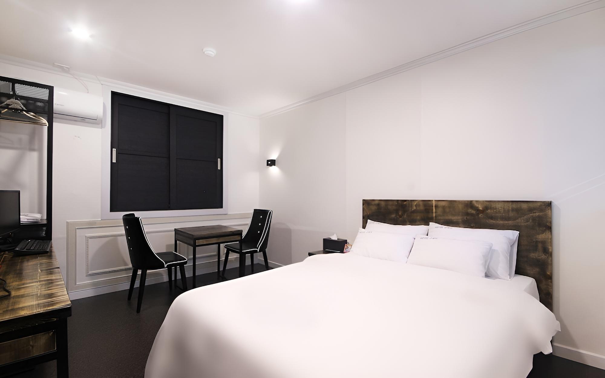 Room (Standard Room)