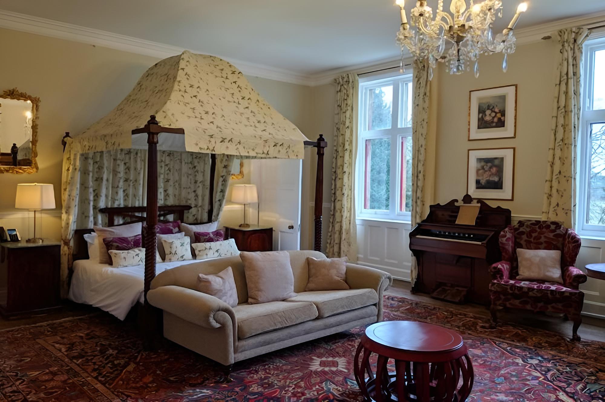 Double Room, Ensuite (Flower Suite)