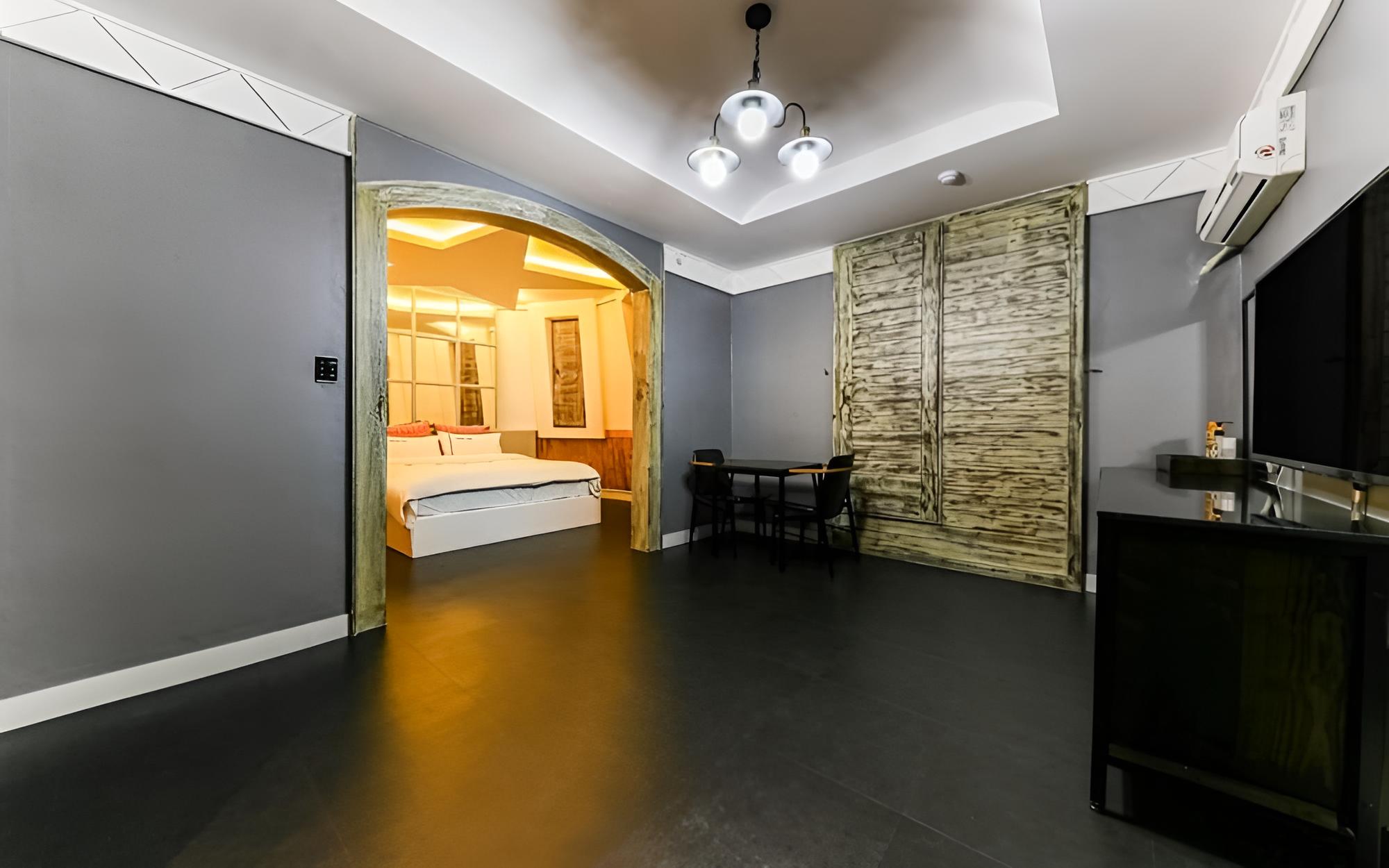 Room (VIP Single (Annex))