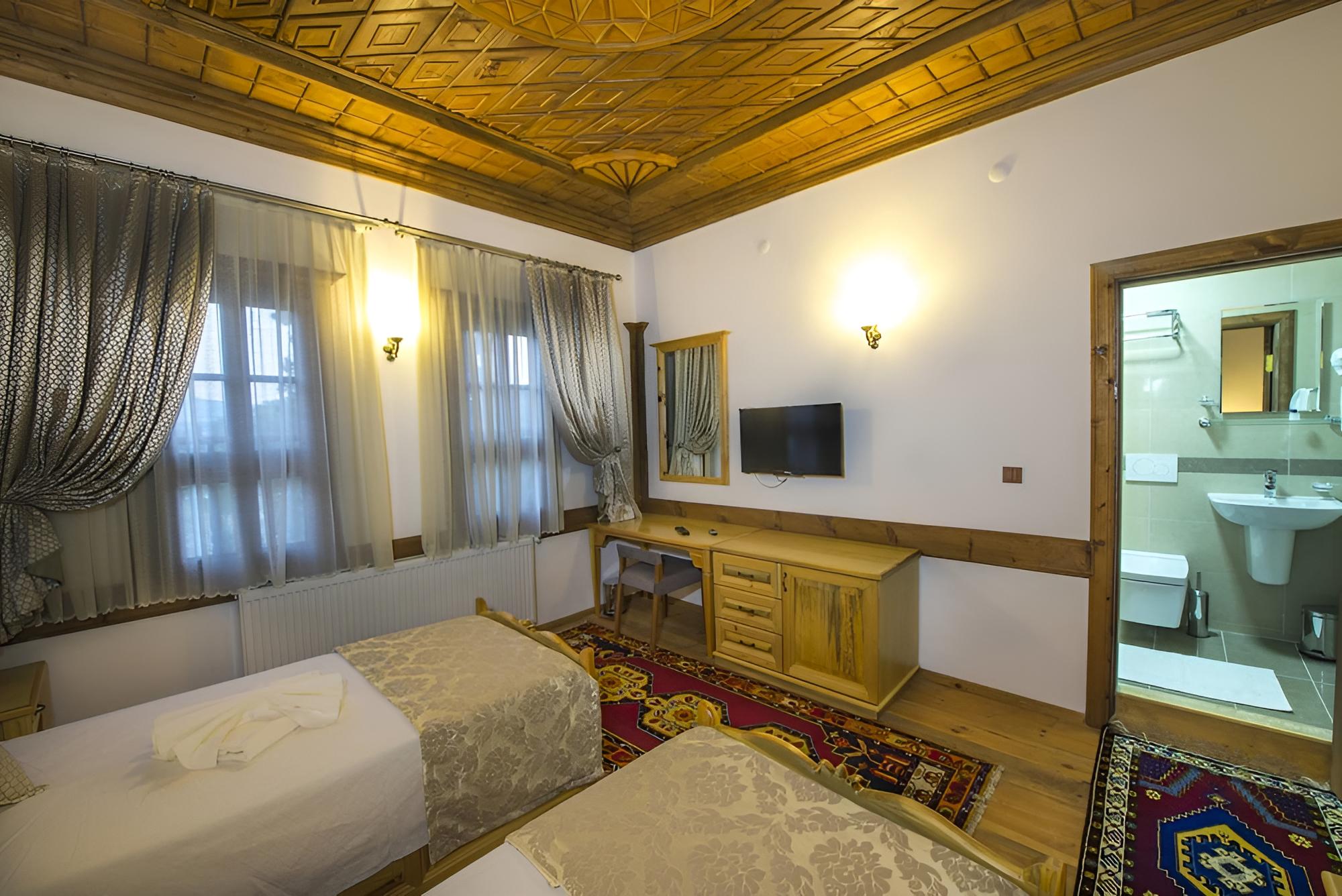 Deluxe Twin Room photo 2