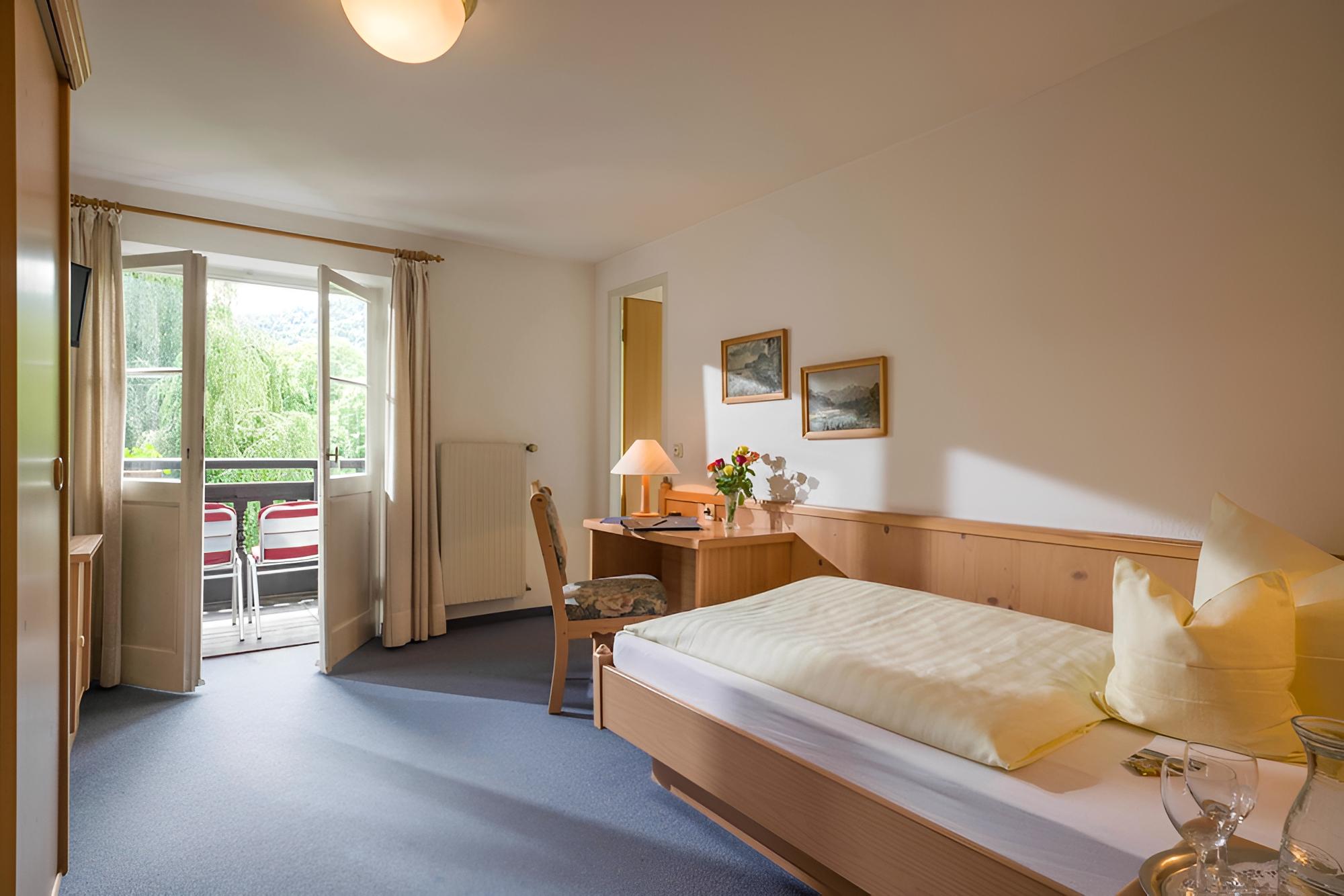 Single Room, Balcony photo 1