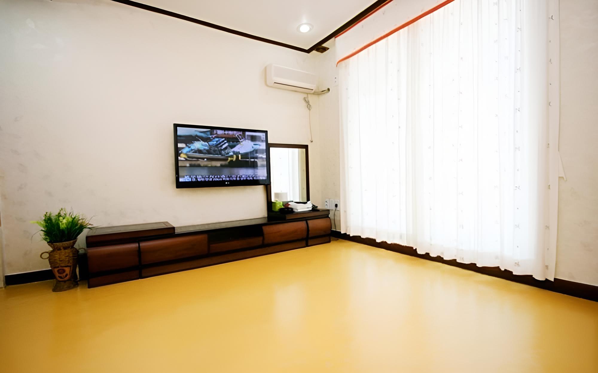 Room (Ondol B Ondol 2)
