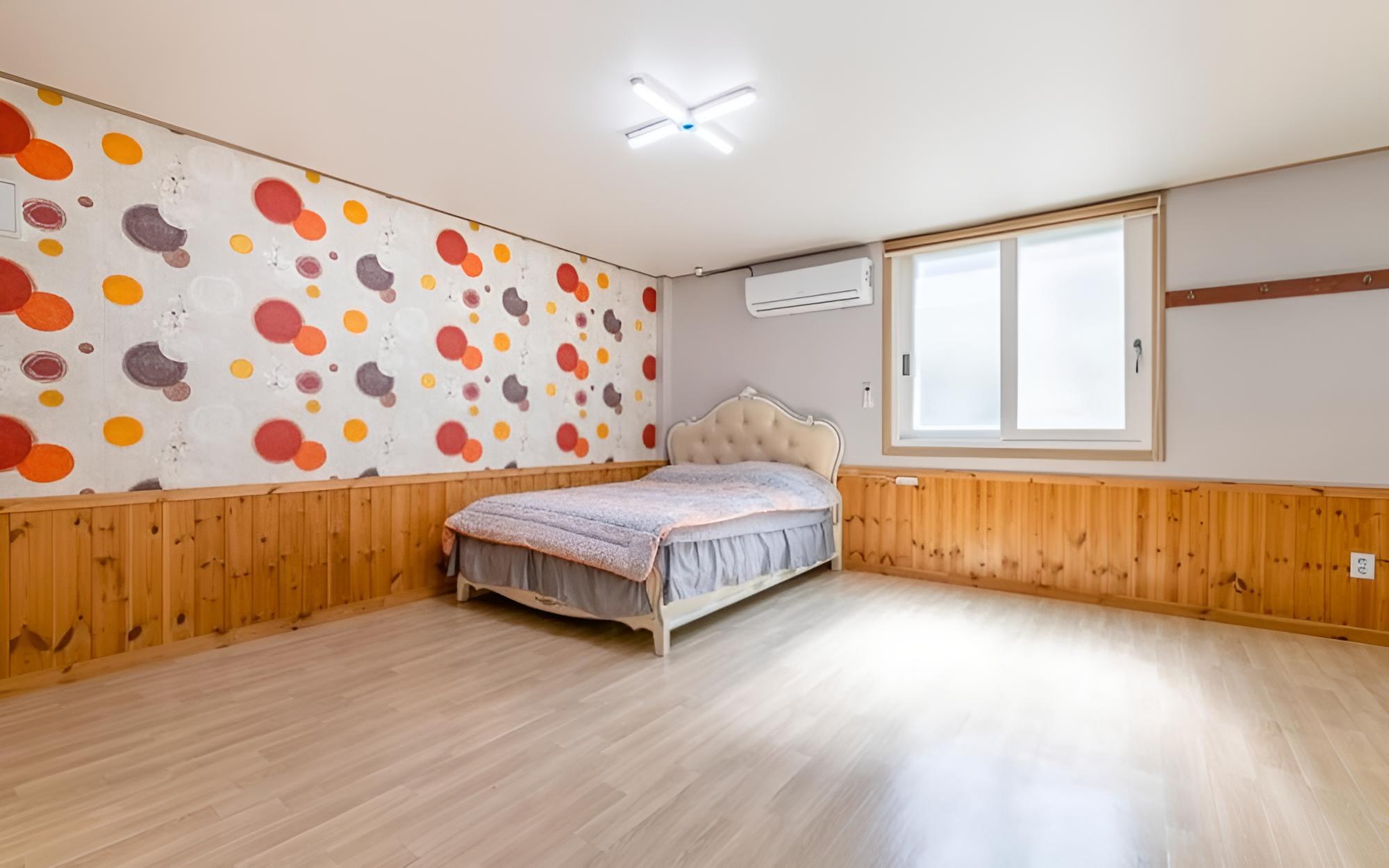 Room (Scent room)