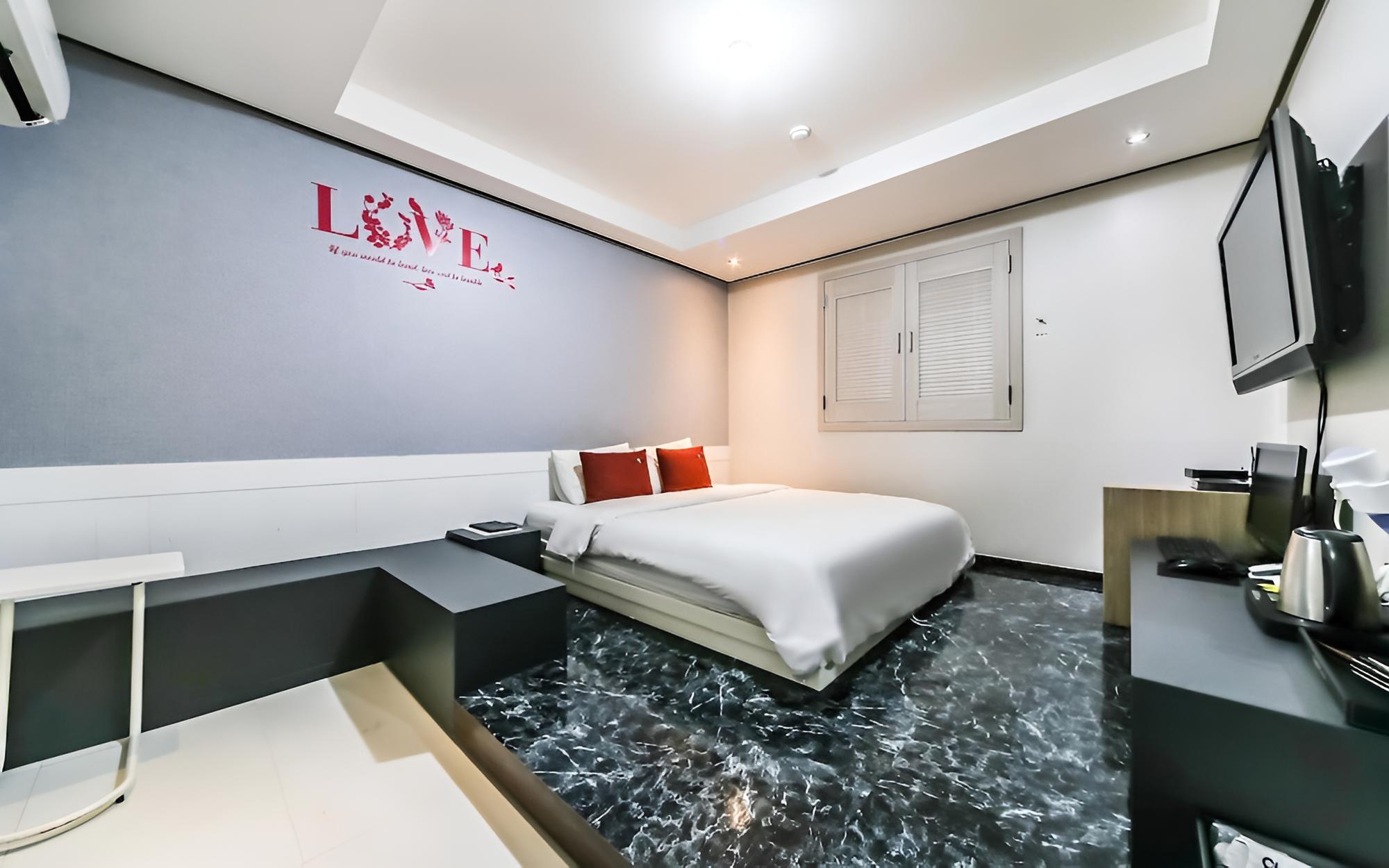 Room (Standard room)